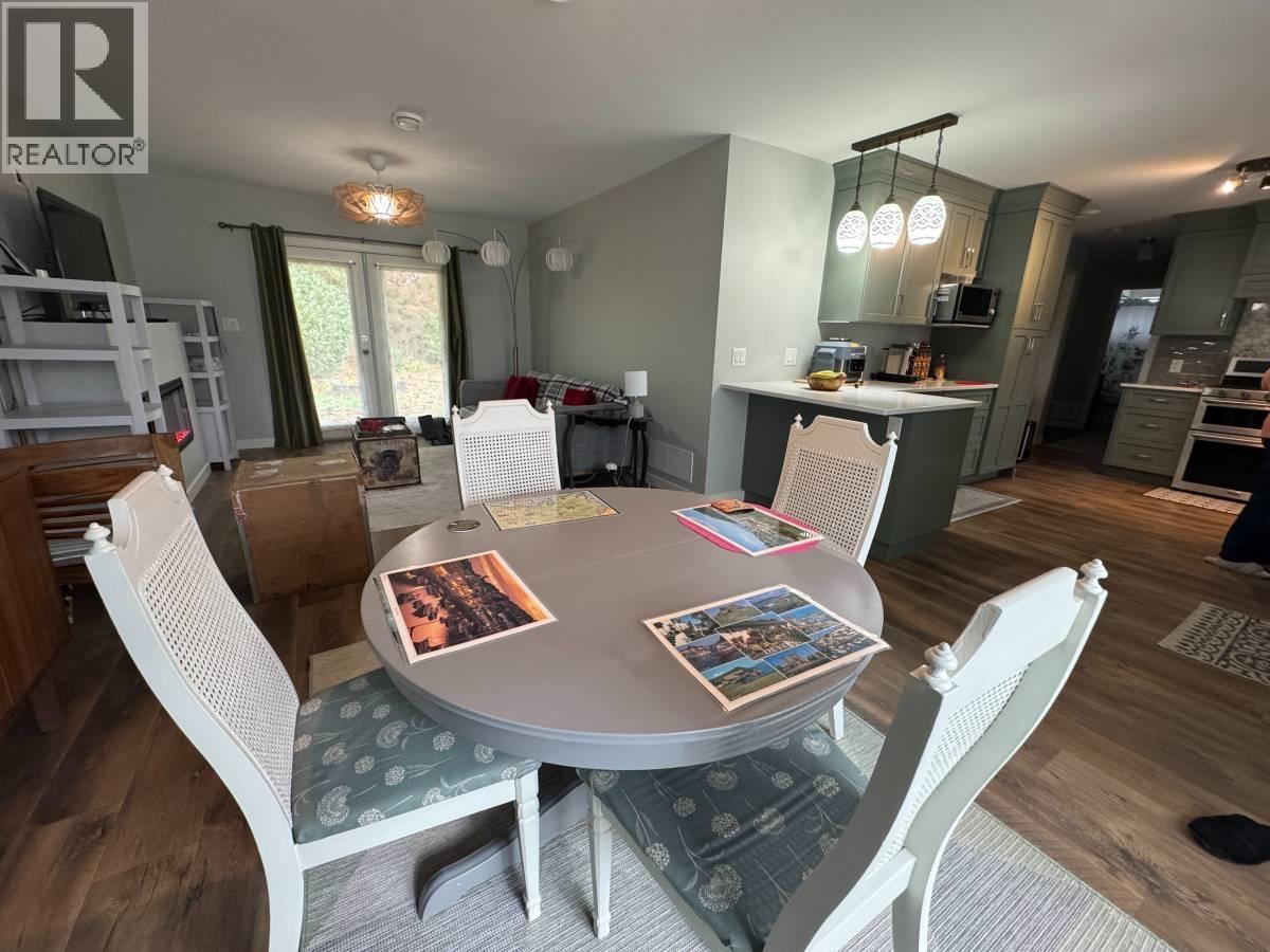 21545 Campbell Ave, Maple Ridge, British Columbia  V2X 3V6 - Photo 6 - R3063061