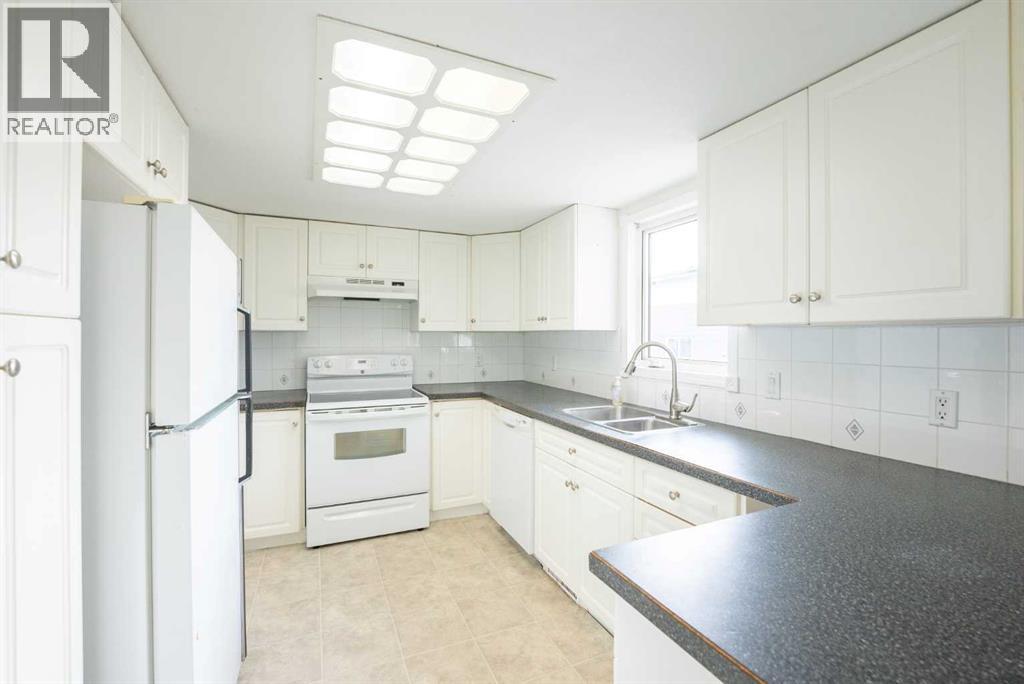 118 2 Street, Shaughnessy, Alberta  T0K 2A0 - Photo 6 - A2267054