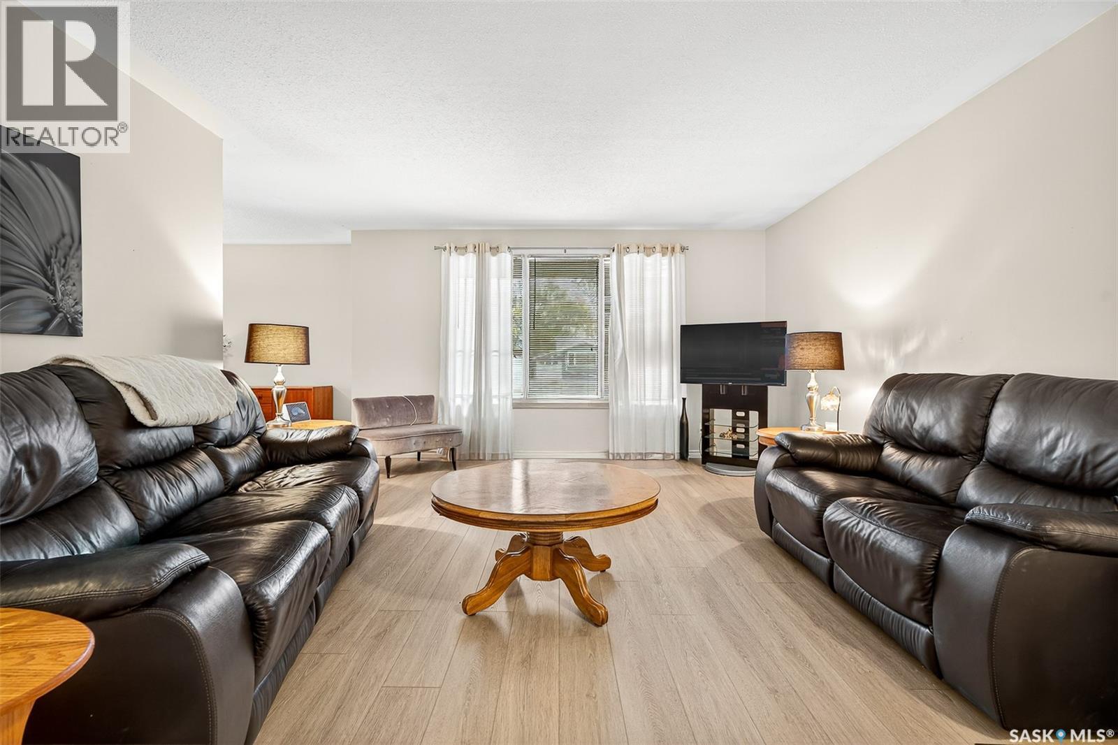 1230 Grace Street, Moose Jaw, Saskatchewan  S6H 3C7 - Photo 7 - SK020154