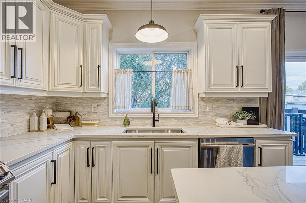 265 Montreal Circle, Stoney Creek, Ontario  L8E 0C6 - Photo 15 - 40783874