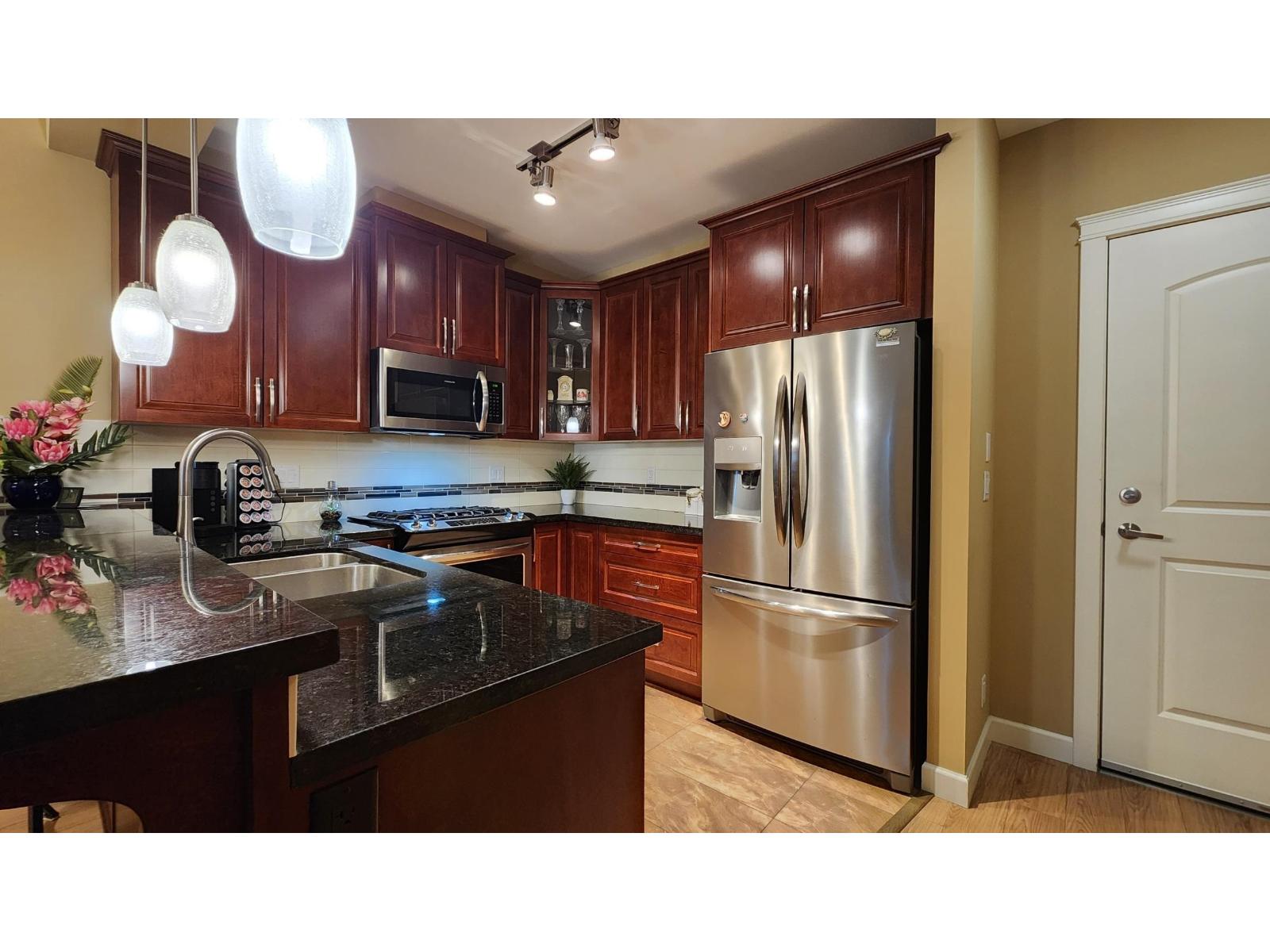 A206 8218 207a Street, Langley, British Columbia V2Y 0X9 - Photo 4 - R3061062