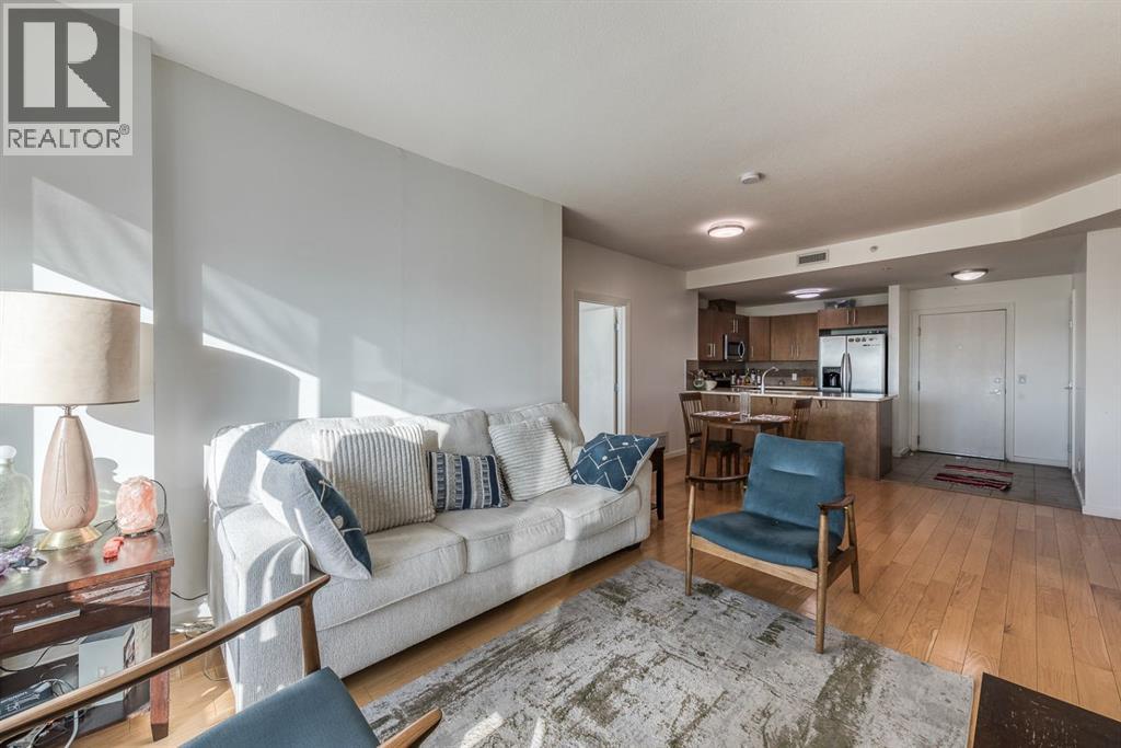 2008, 210 15 Avenue Se, Calgary, Alberta  T2G 0B5 - Photo 5 - A2267031