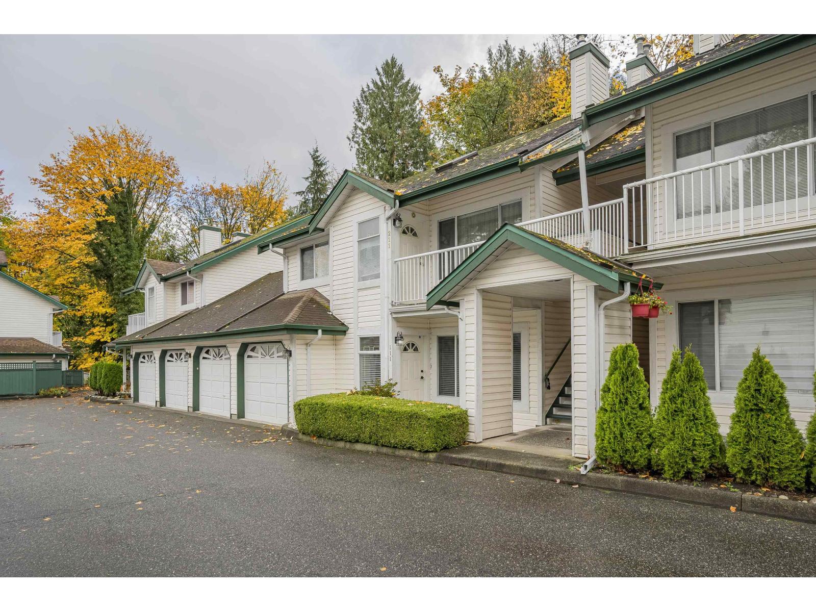 111 10308 155a Street, Surrey, British Columbia  V3R 4K5 - Photo 3 - R3062645