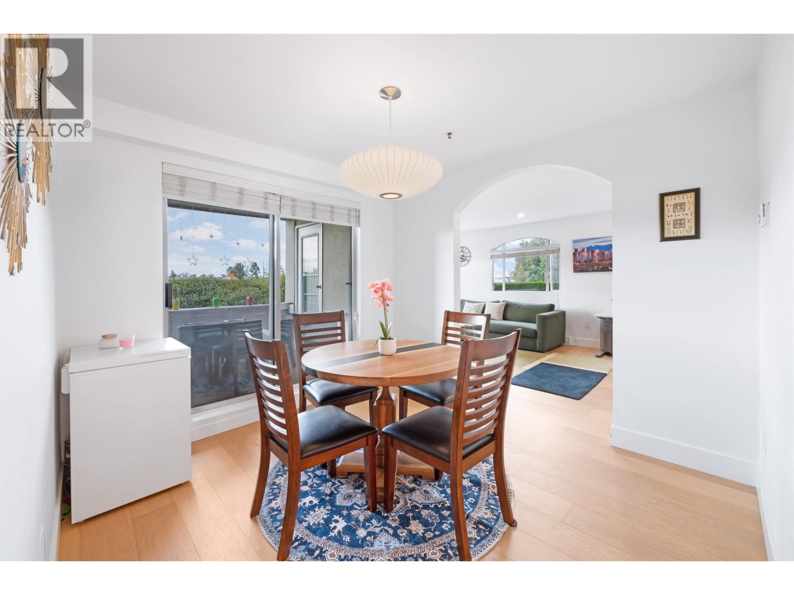 105 2 Renaissance Square, New Westminster, British Columbia  V3M 6K3 - Photo 9 - R3061481