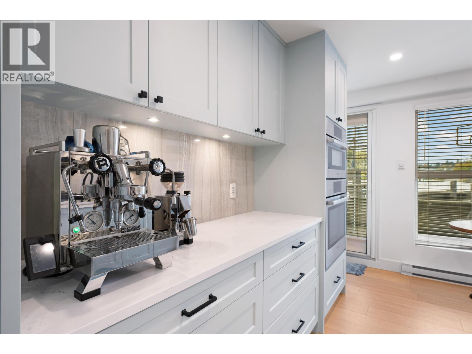 105 2 Renaissance Square, New Westminster, British Columbia  V3M 6K3 - Photo 14 - R3061481