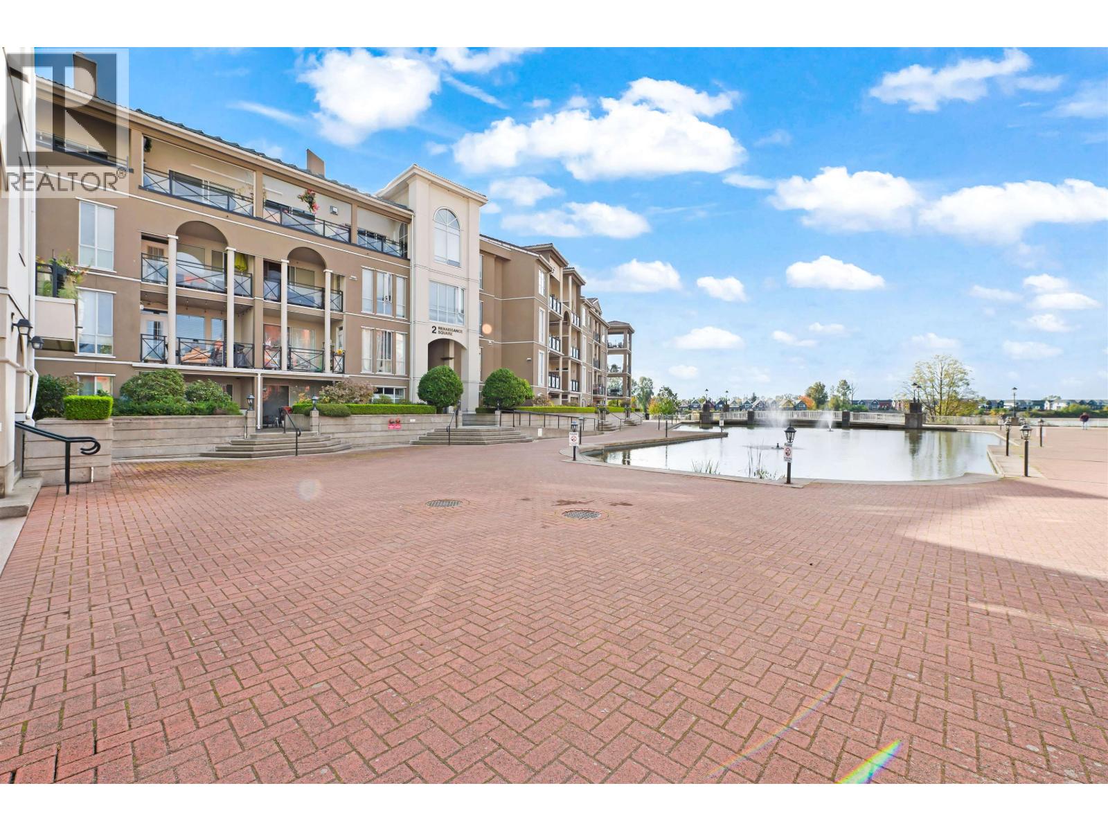 105 2 Renaissance Square, New Westminster, British Columbia  V3M 6K3 - Photo 34 - R3061481