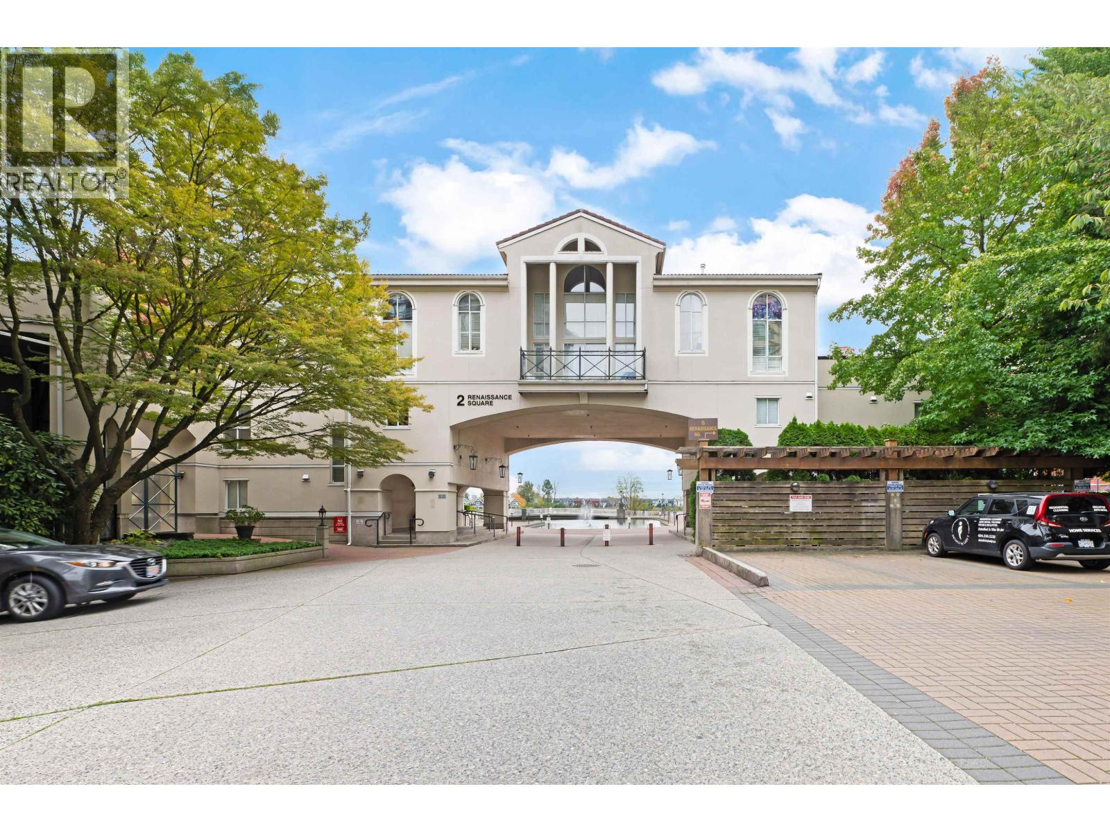 105 2 Renaissance Square, New Westminster, British Columbia  V3M 6K3 - Photo 37 - R3061481