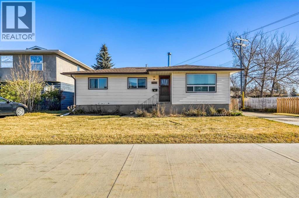 3452 37 Street Sw, Calgary, Alberta  T3E 3C1 - Photo 3 - A2267660