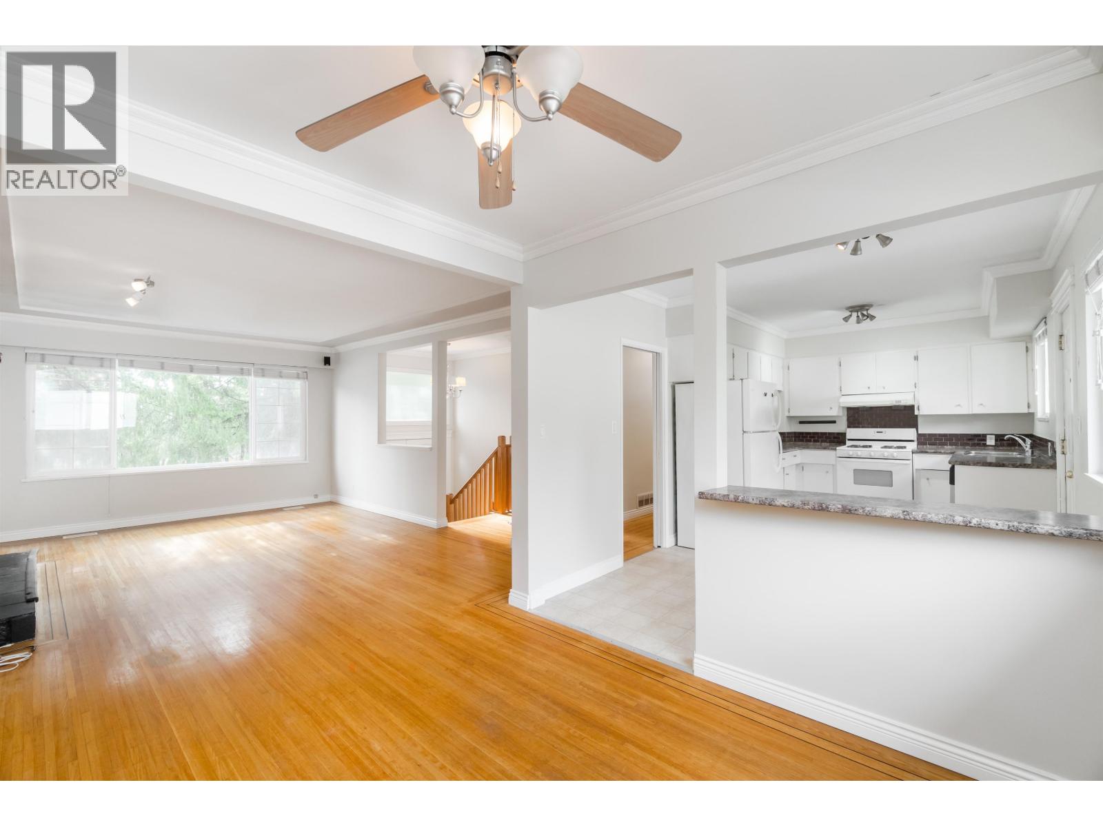 2075 Austin Avenue, Coquitlam, British Columbia  V3K 3R5 - Photo 11 - R3062101