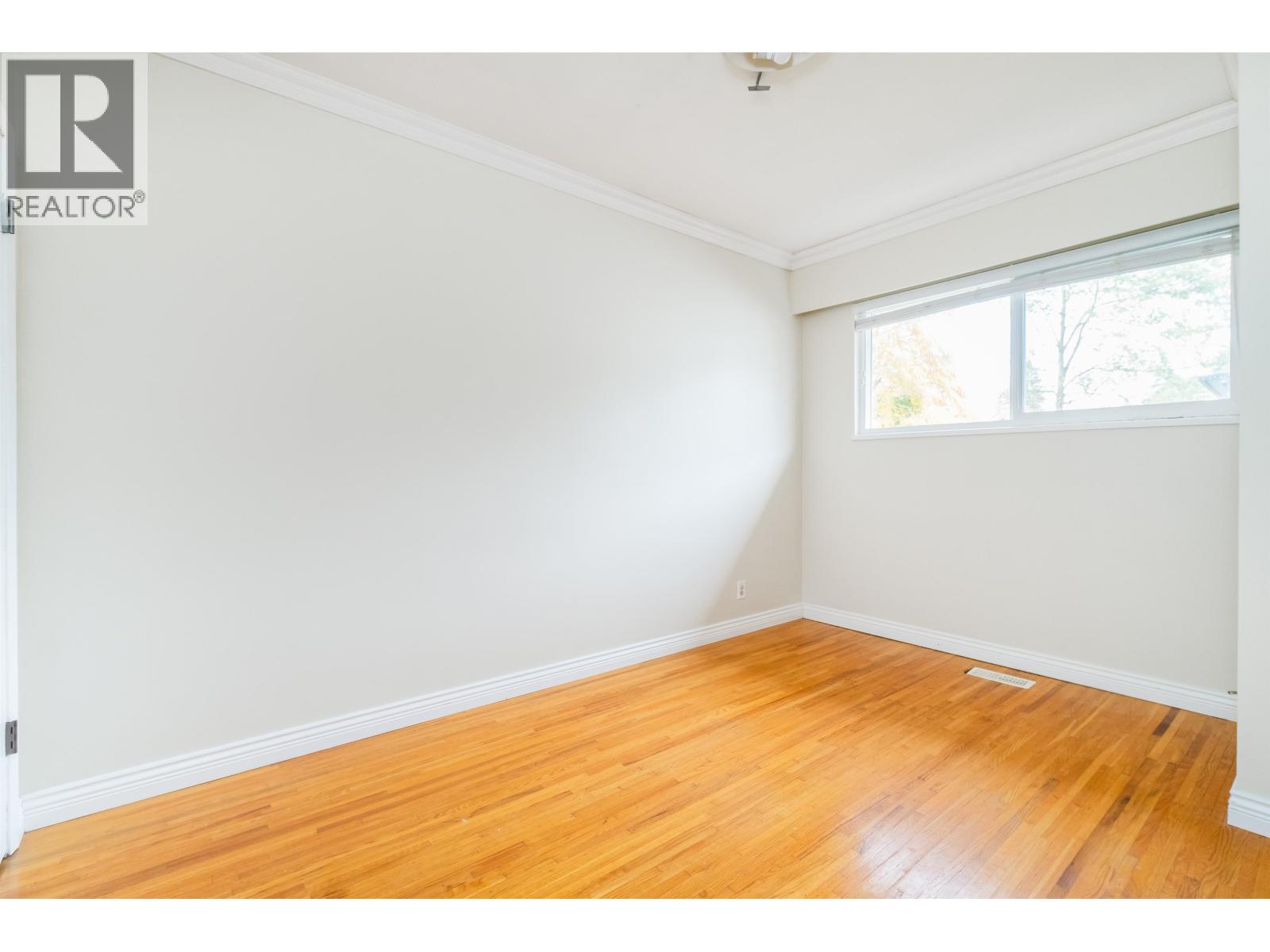 2075 Austin Avenue, Coquitlam, British Columbia  V3K 3R5 - Photo 9 - R3062101