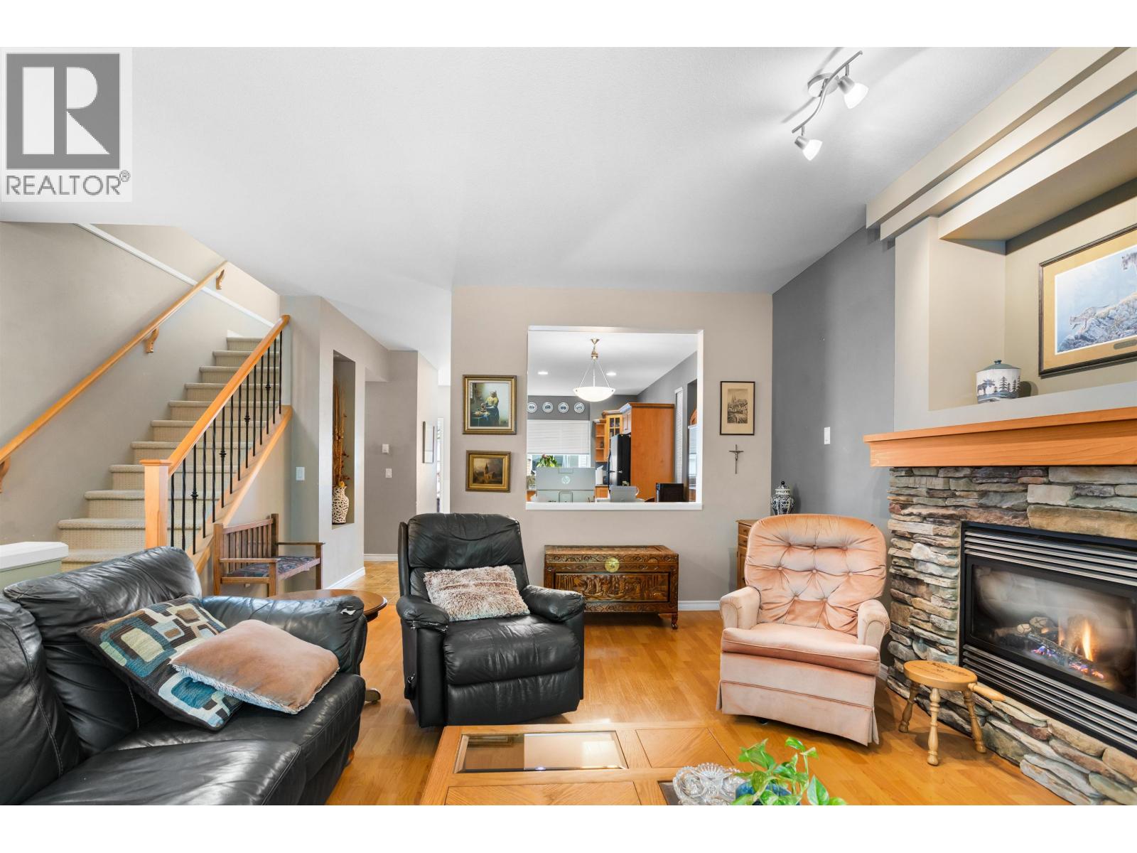 23635 Dewdney Trunk Road, Maple Ridge, British Columbia  V4R 2W9 - Photo 4 - R3062936