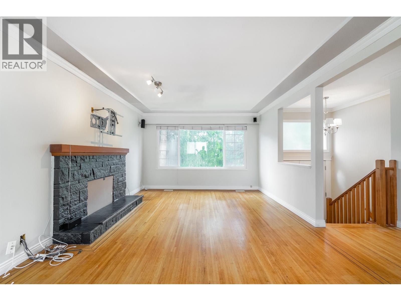 2075 Austin Avenue, Coquitlam, British Columbia  V3K 3R5 - Photo 7 - R3062101