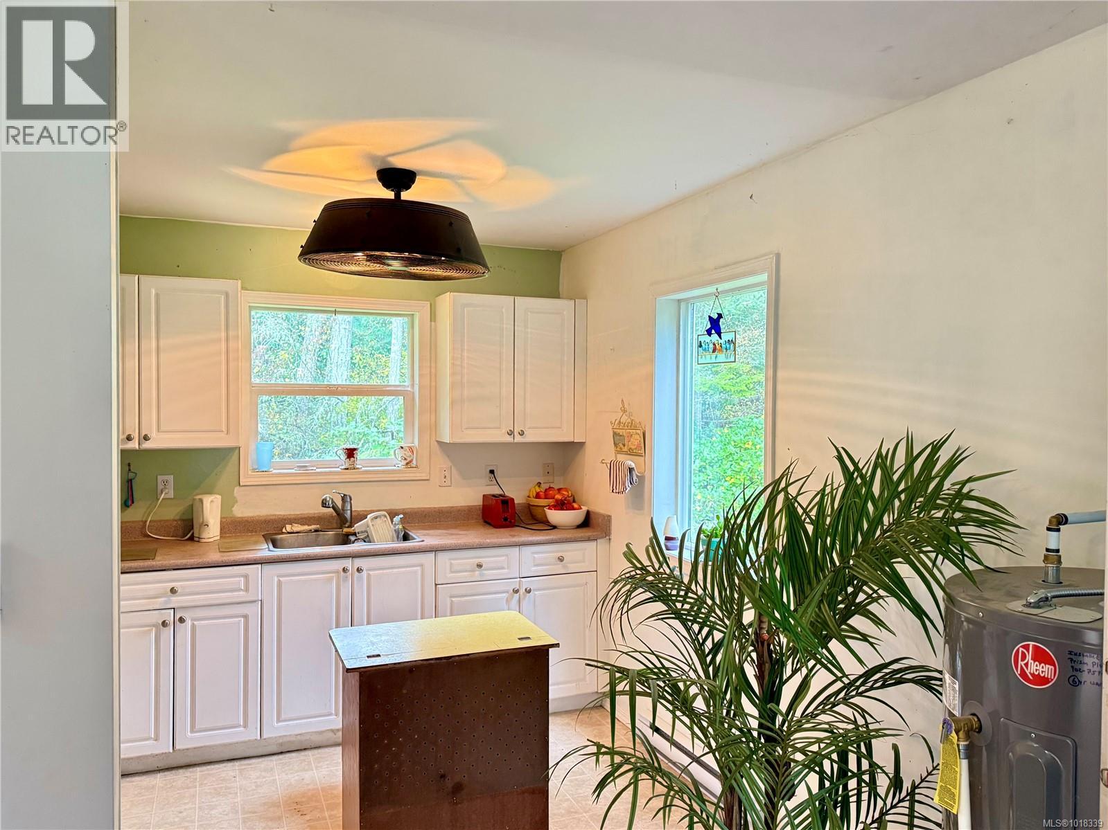 148 Meadow Dr, Salt Spring, British Columbia  V8K 1T9 - Photo 10 - 1018339