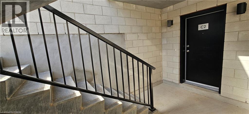 410 Northfield Drive W Unit# C2, Waterloo, Ontario  N2L 0A6 - Photo 3 - 40784117