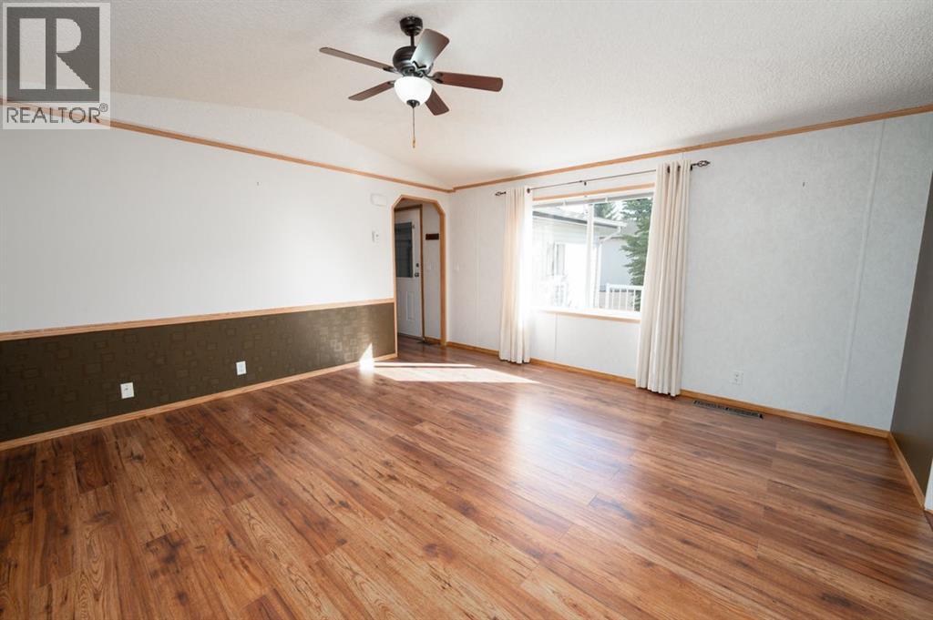 2144 Danielle Drive, Red Deer, Alberta  T4R 2Z8 - Photo 4 - A2258939