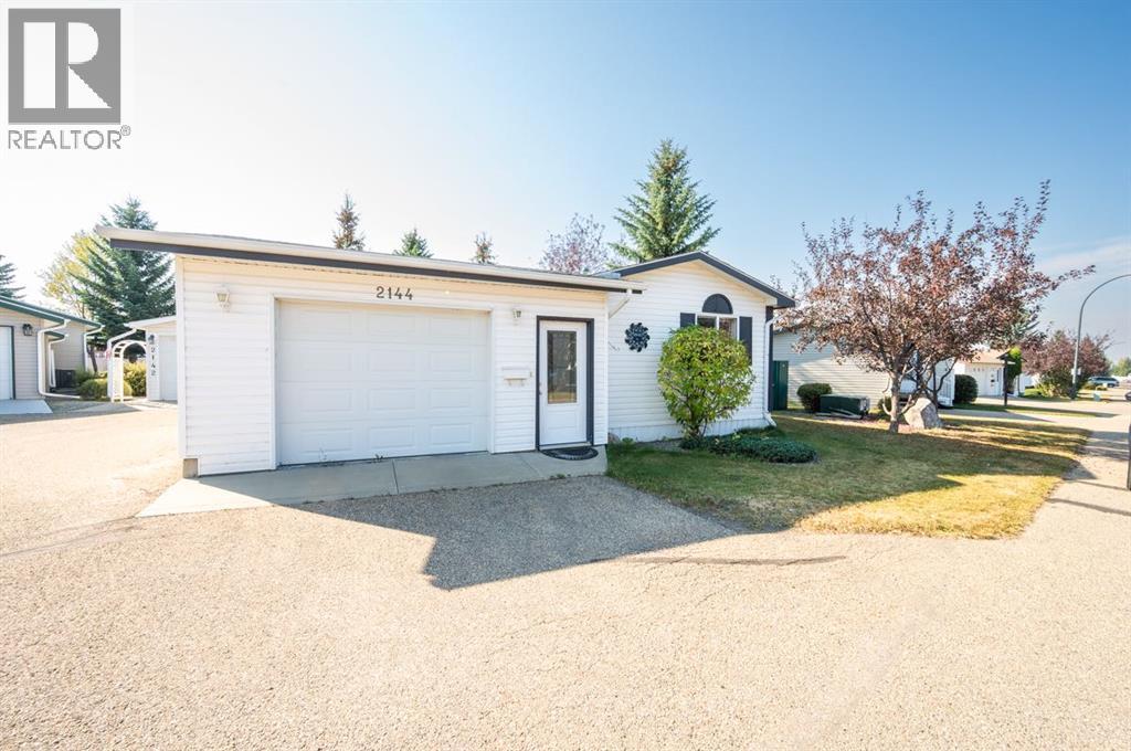 2144 Danielle Drive, Red Deer, Alberta  T4R 2Z8 - Photo 3 - A2258939