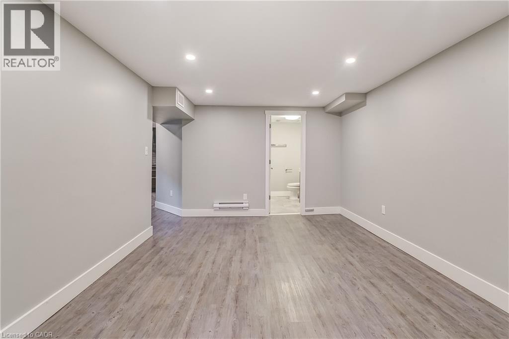 672 Castleguard Crescent Unit# 2, Burlington, Ontario  L7N 2W6 - Photo 16 - 40775108