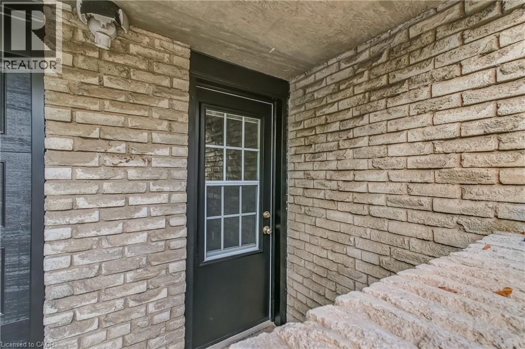 672 Castleguard Crescent Unit# 2, Burlington, Ontario  L7N 2W6 - Photo 3 - 40775108