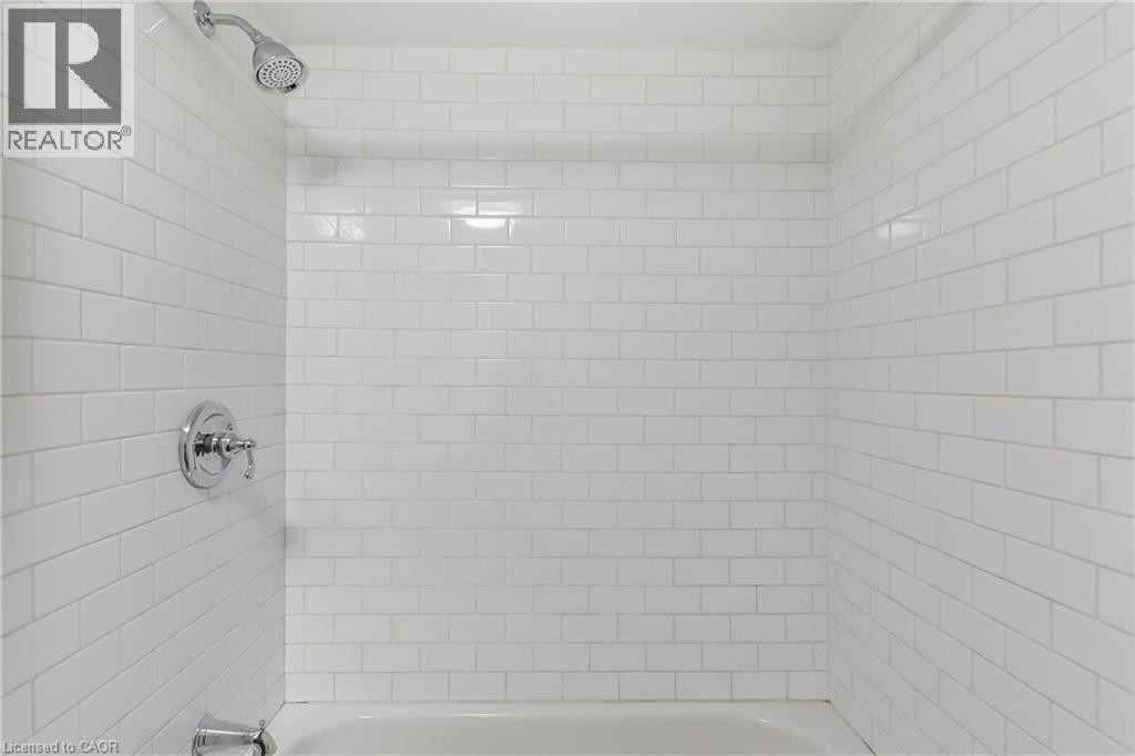 672 Castleguard Crescent Unit# 2, Burlington, Ontario  L7N 2W6 - Photo 21 - 40775108