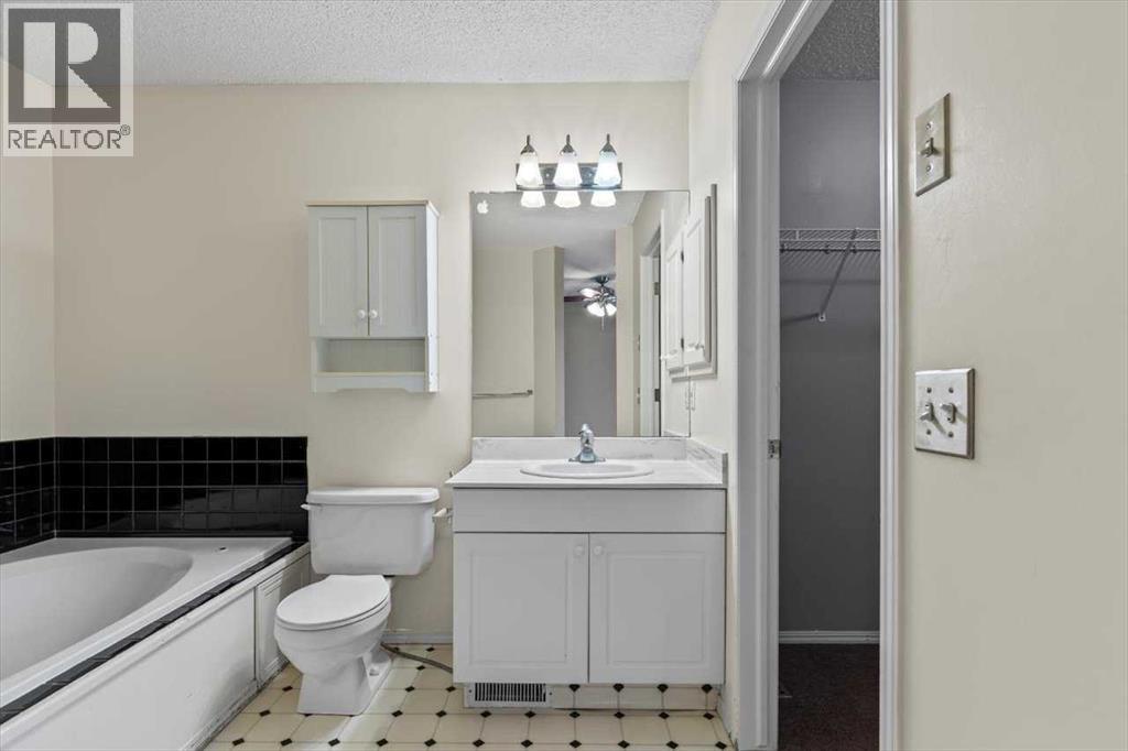 39 Hamptons Link Nw, Calgary, Alberta  T3A 5V9 - Photo 26 - A2253721