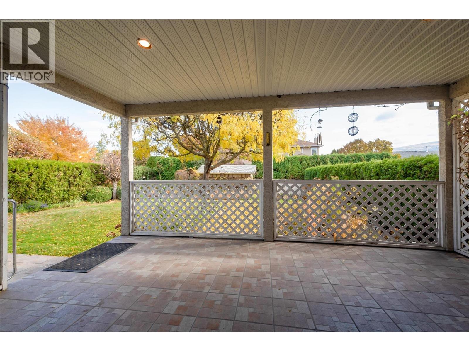 4003 Logie Court, Kelowna, British Columbia  V1W 3Y6 - Photo 12 - 10366922