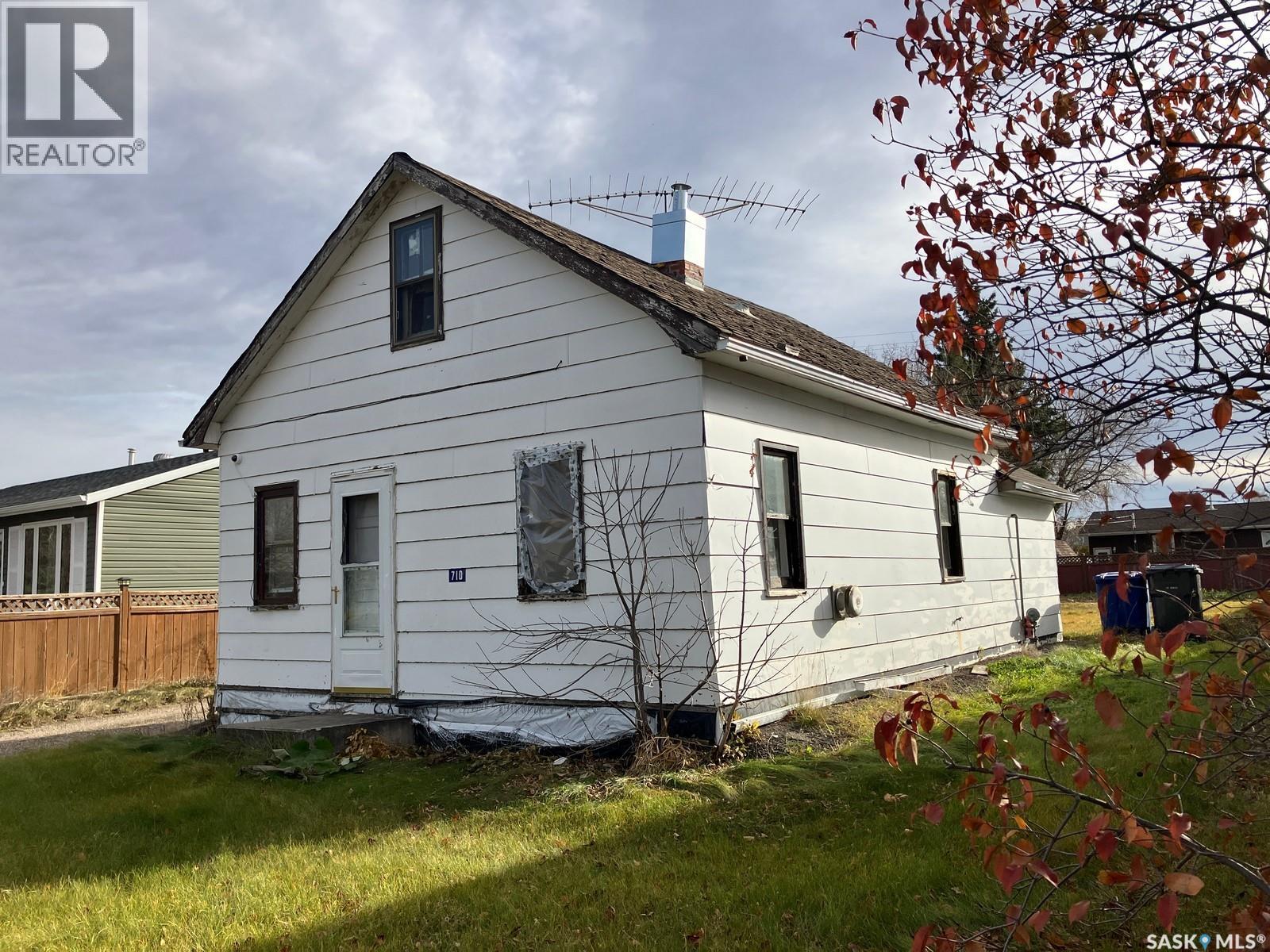 710 9th AVENUE W, nipawin, Saskatchewan