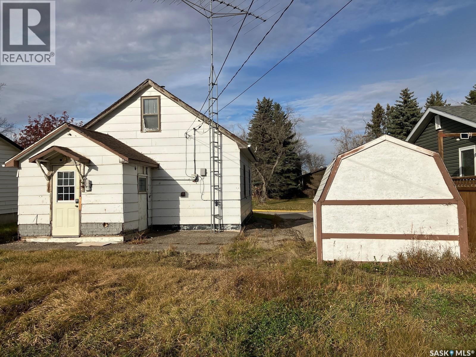 710 9th Avenue W, Nipawin, Saskatchewan  S0E 1E0 - Photo 3 - SK012905