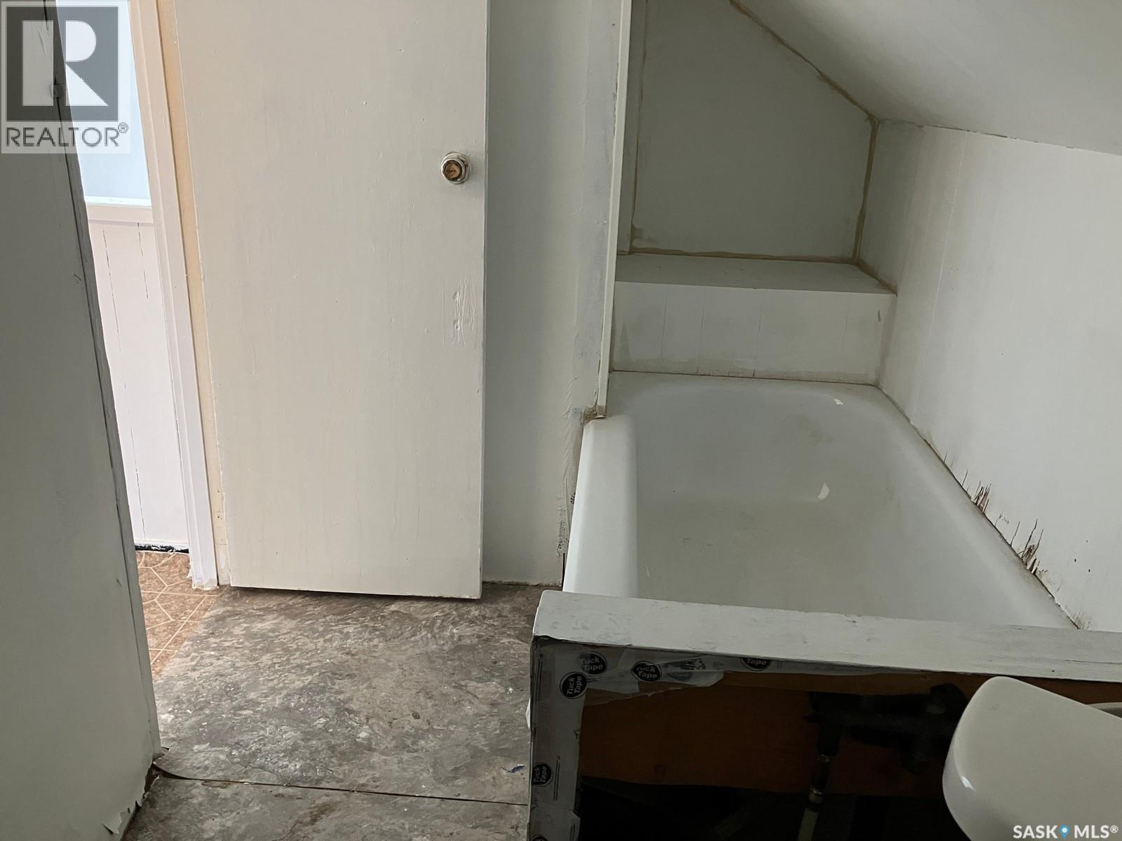 710 9th Avenue W, Nipawin, Saskatchewan  S0E 1E0 - Photo 28 - SK012905