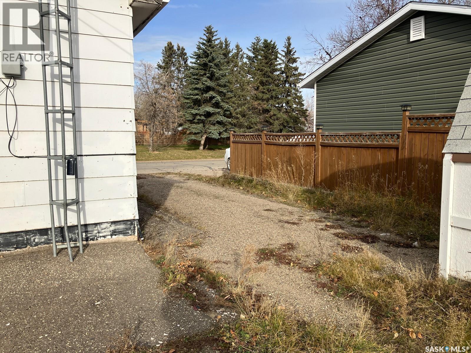 710 9th Avenue W, Nipawin, Saskatchewan  S0E 1E0 - Photo 5 - SK012905