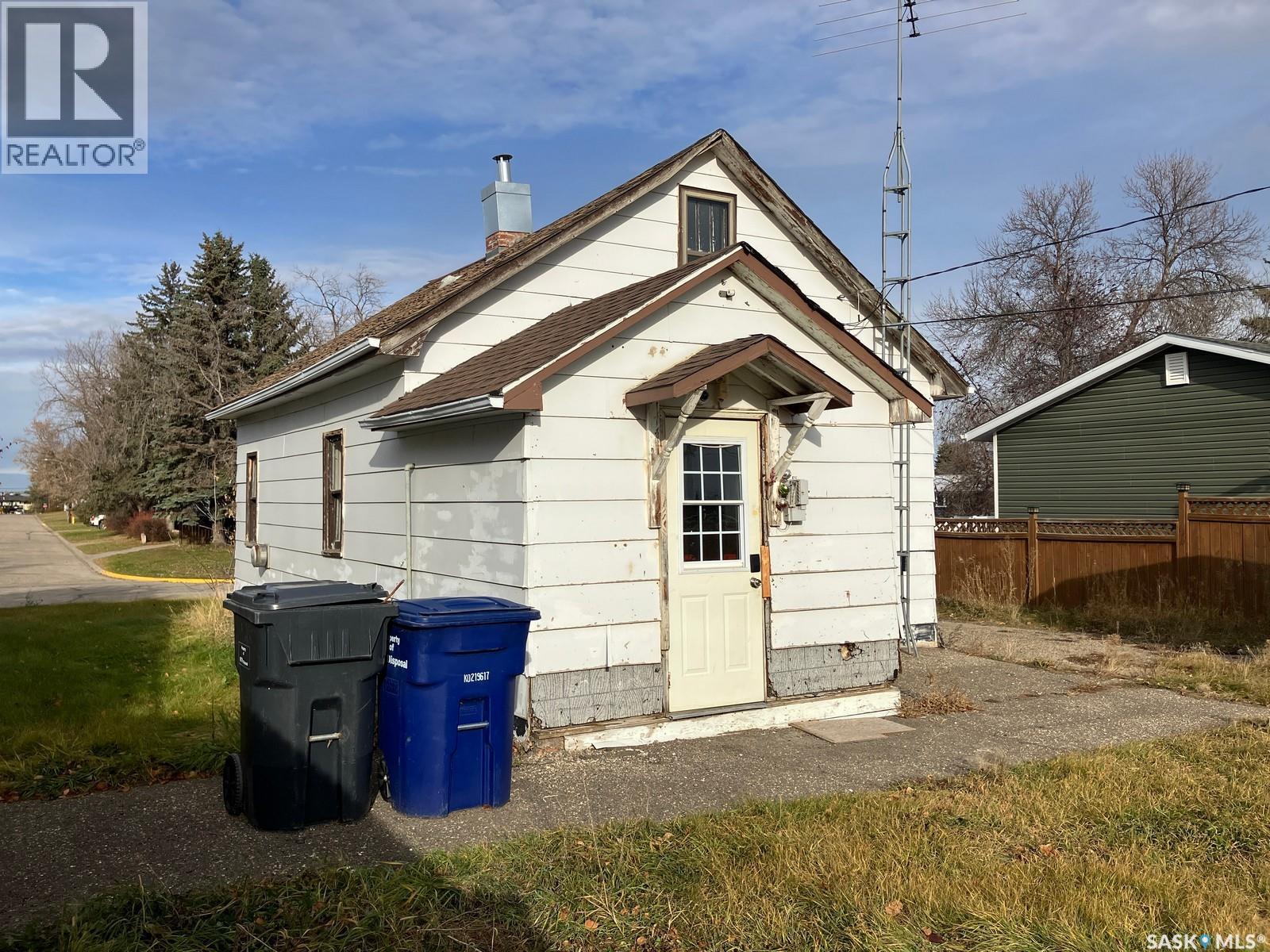 710 9th Avenue W, Nipawin, Saskatchewan  S0E 1E0 - Photo 4 - SK012905