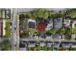 313 E 13th Street, North Vancouver, Ca
