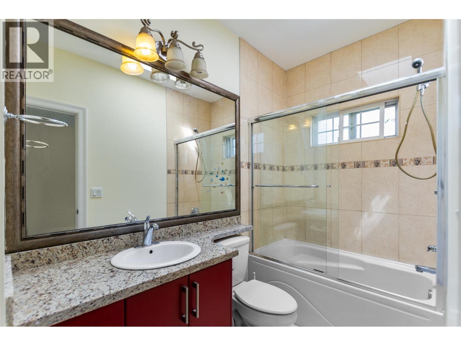 466 Fader Street, New Westminster, British Columbia  V3L 3T3 - Photo 14 - R3063036