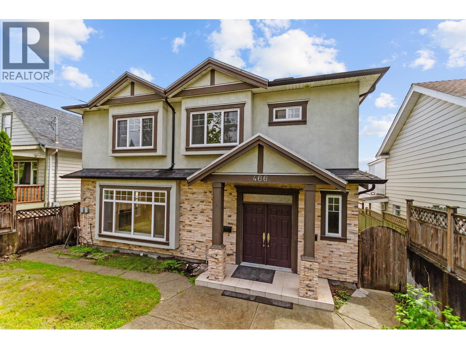466 FADER STREET, New Westminster, British Columbia