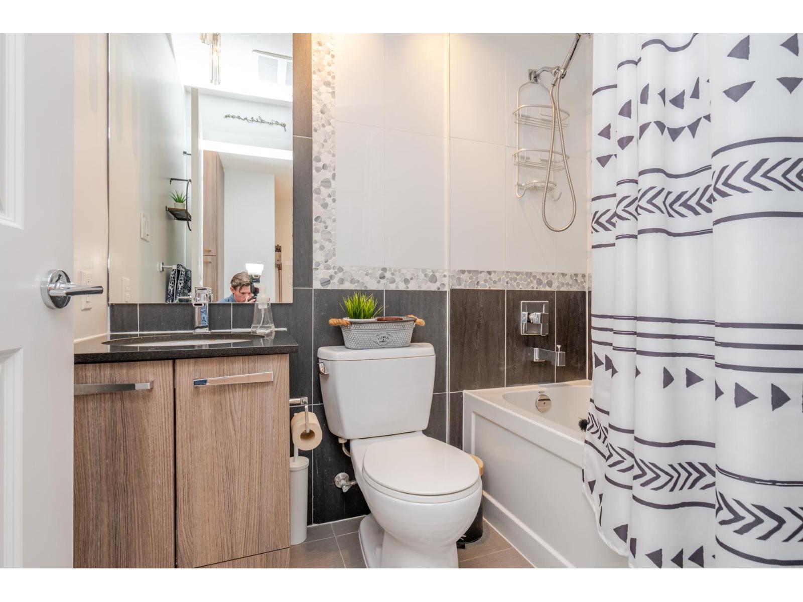 105 15956 86a Avenue, Surrey, British Columbia  V4N 6N8 - Photo 18 - R3063059