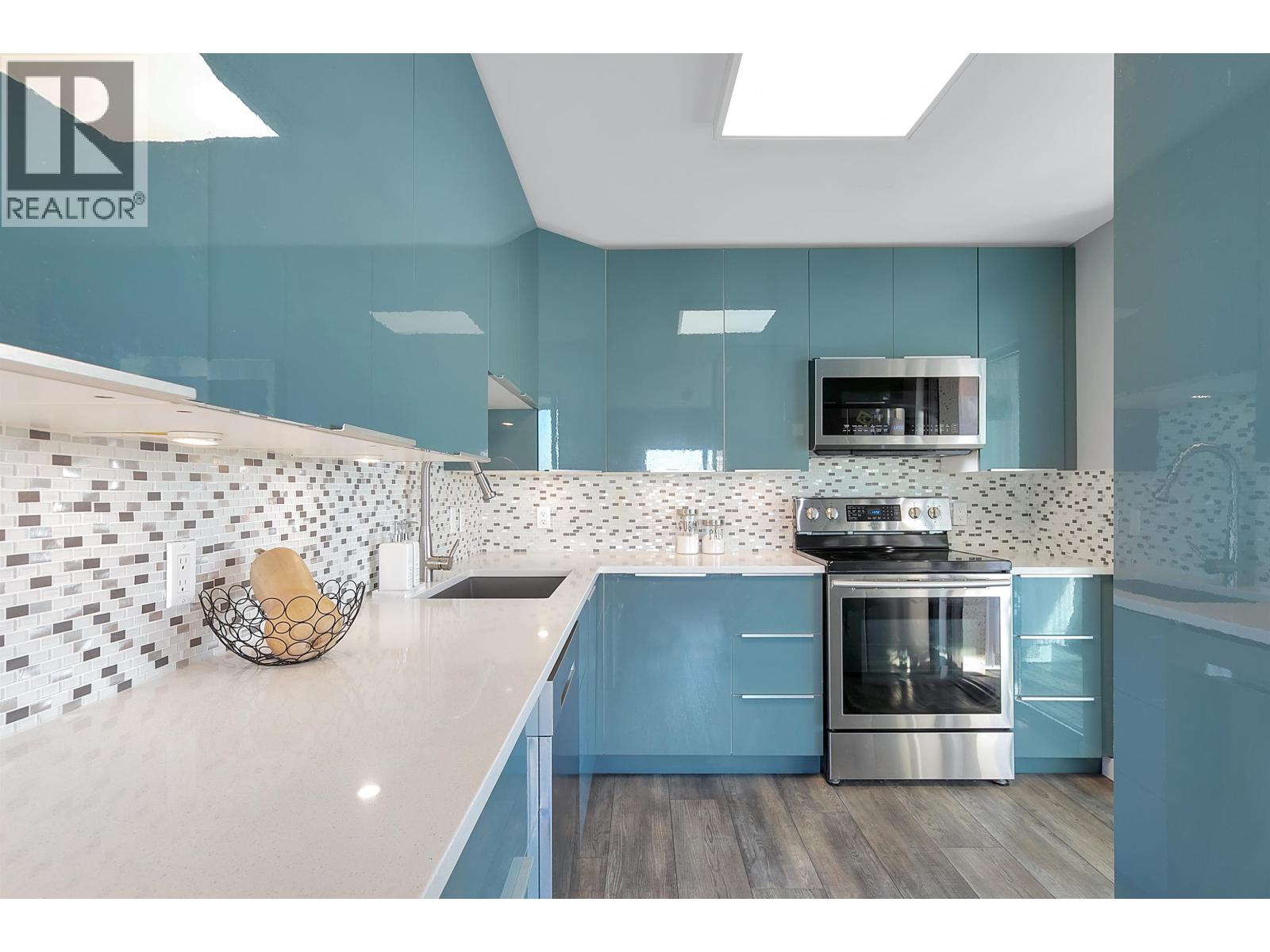 1101 615 BELMONT STREET, New Westminster, British Columbia