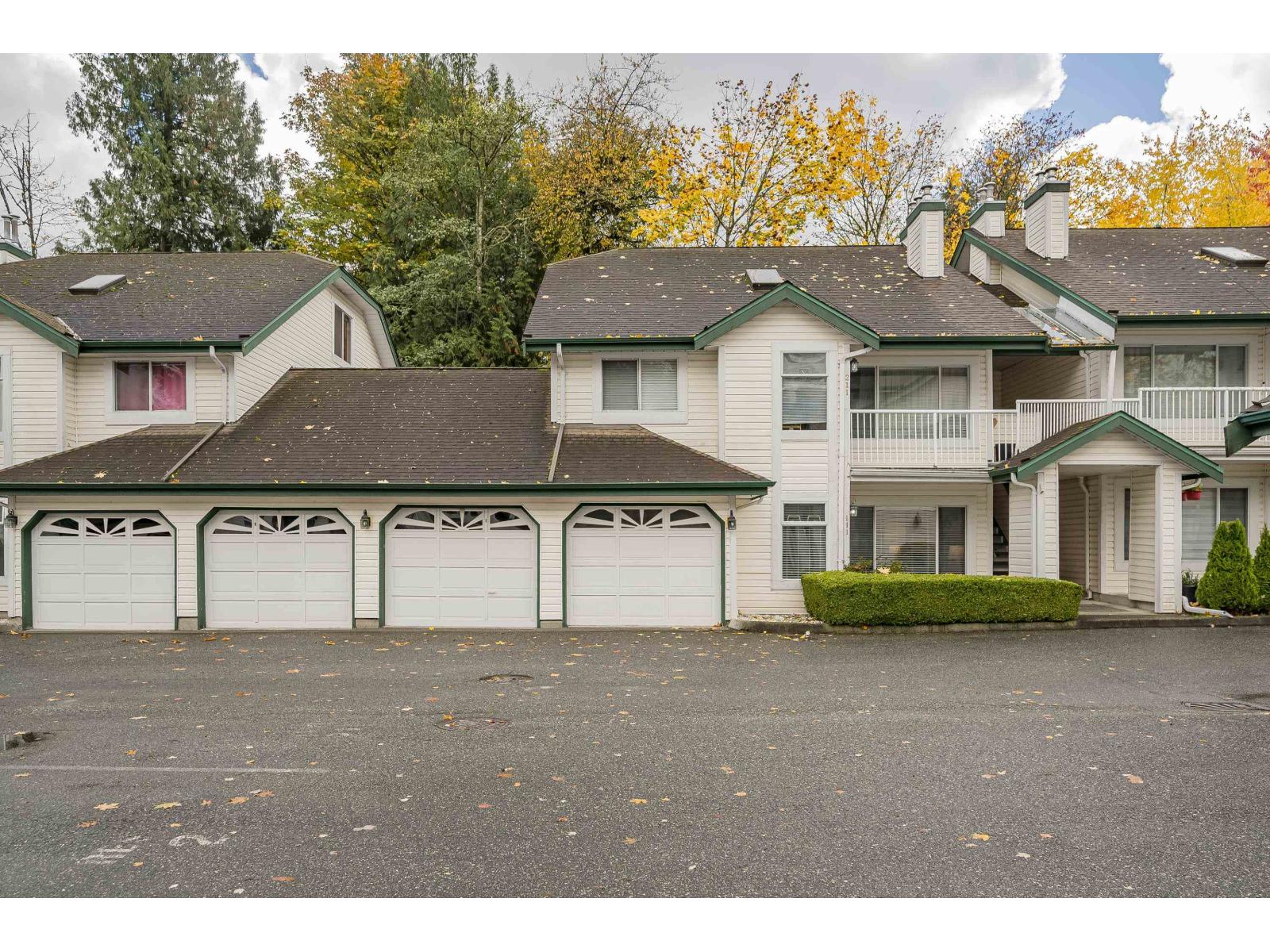 111 10308 155a Street, Surrey, British Columbia  V3R 4K5 - Photo 2 - R3062645