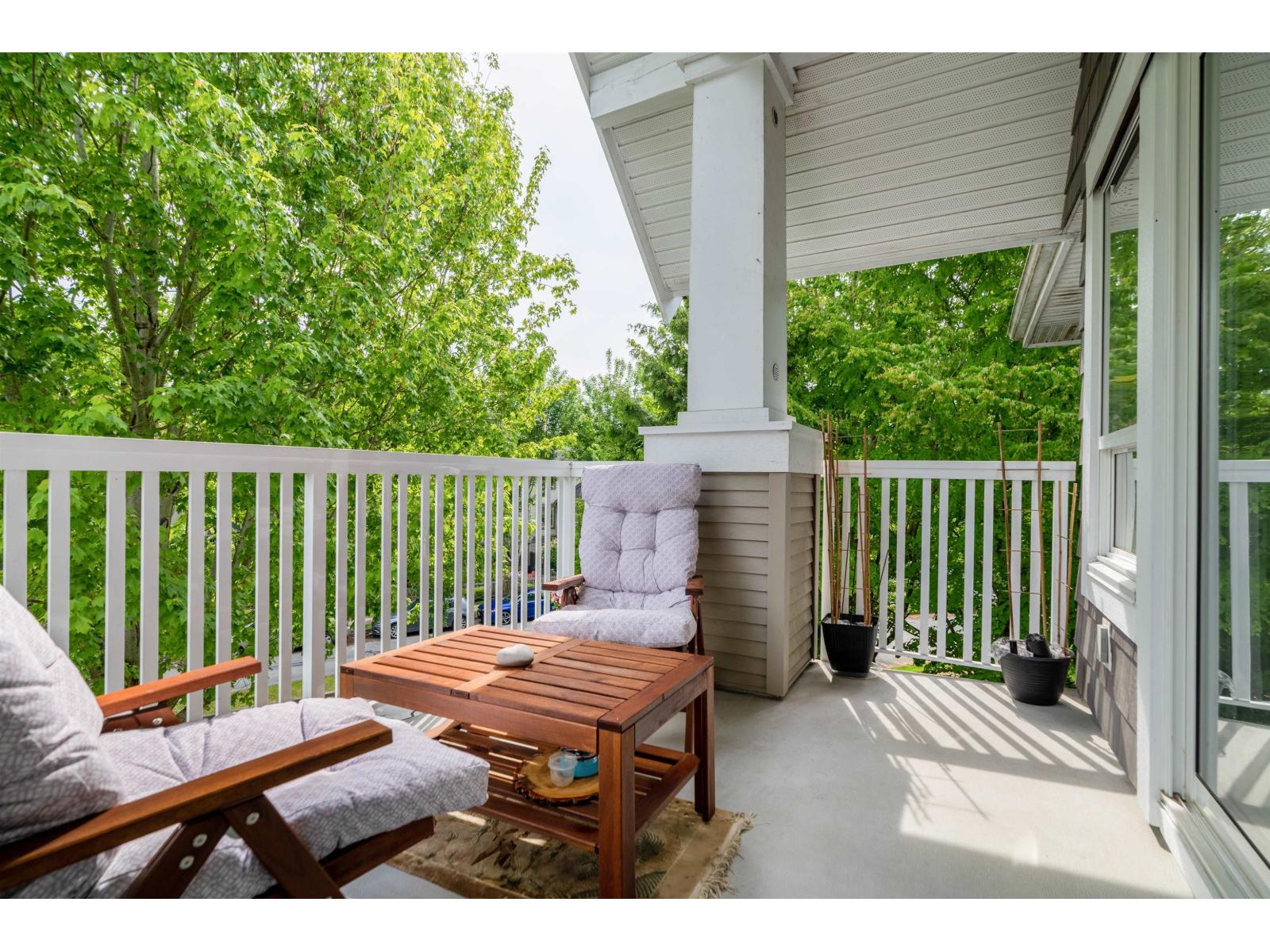 305 20750 DUNCAN WAY, Langley, British Columbia