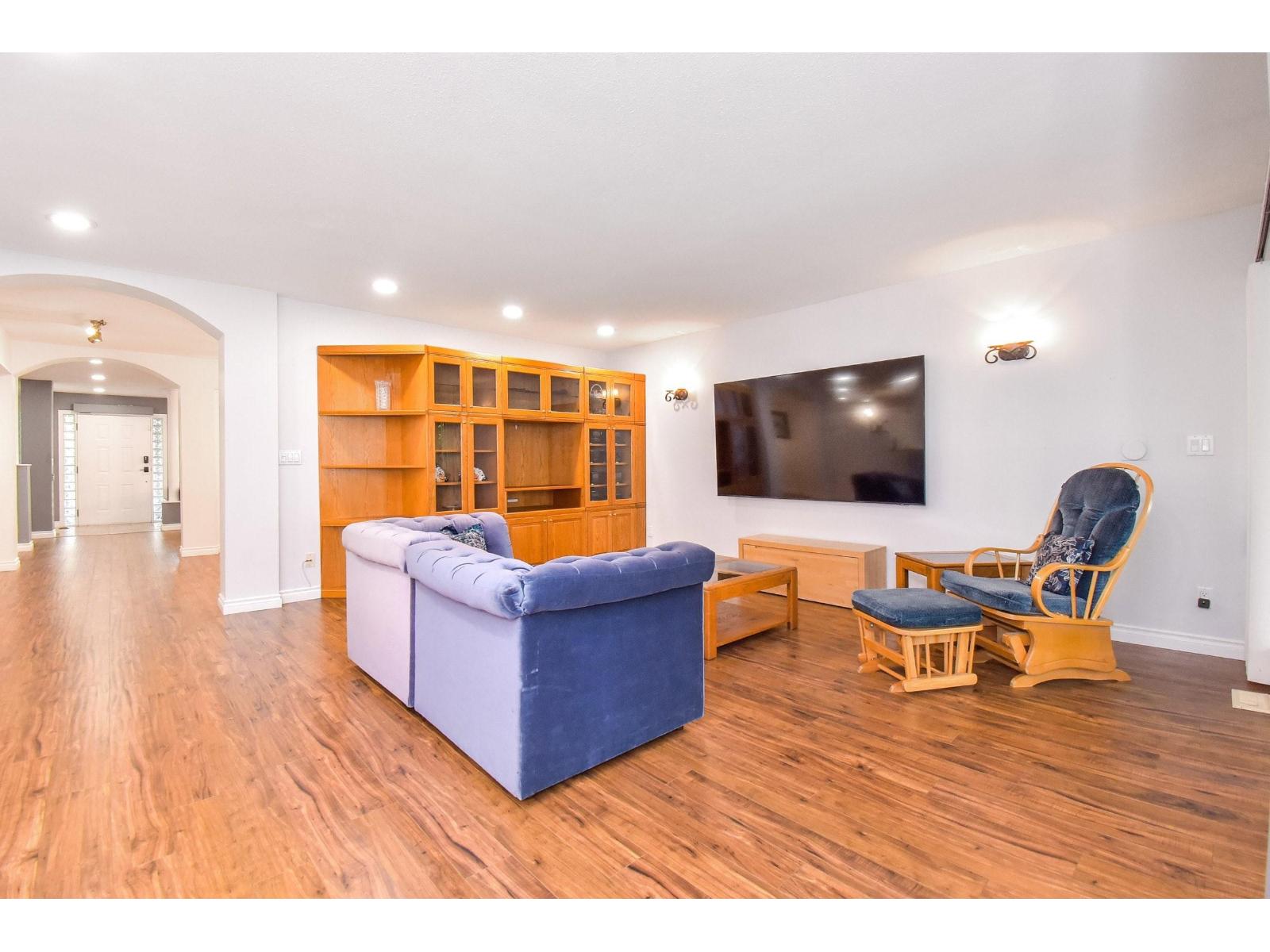 20485 93a Avenue, Langley, British Columbia  V1M 1B8 - Photo 11 - R3062647