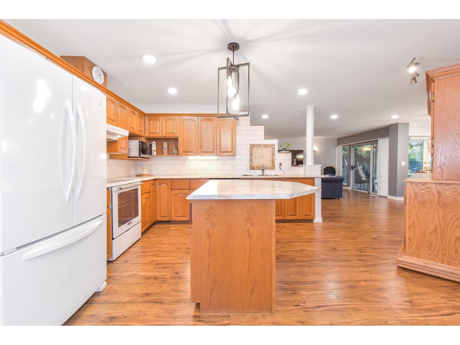 20485 93a Avenue, Langley, British Columbia  V1M 1B8 - Photo 14 - R3062647