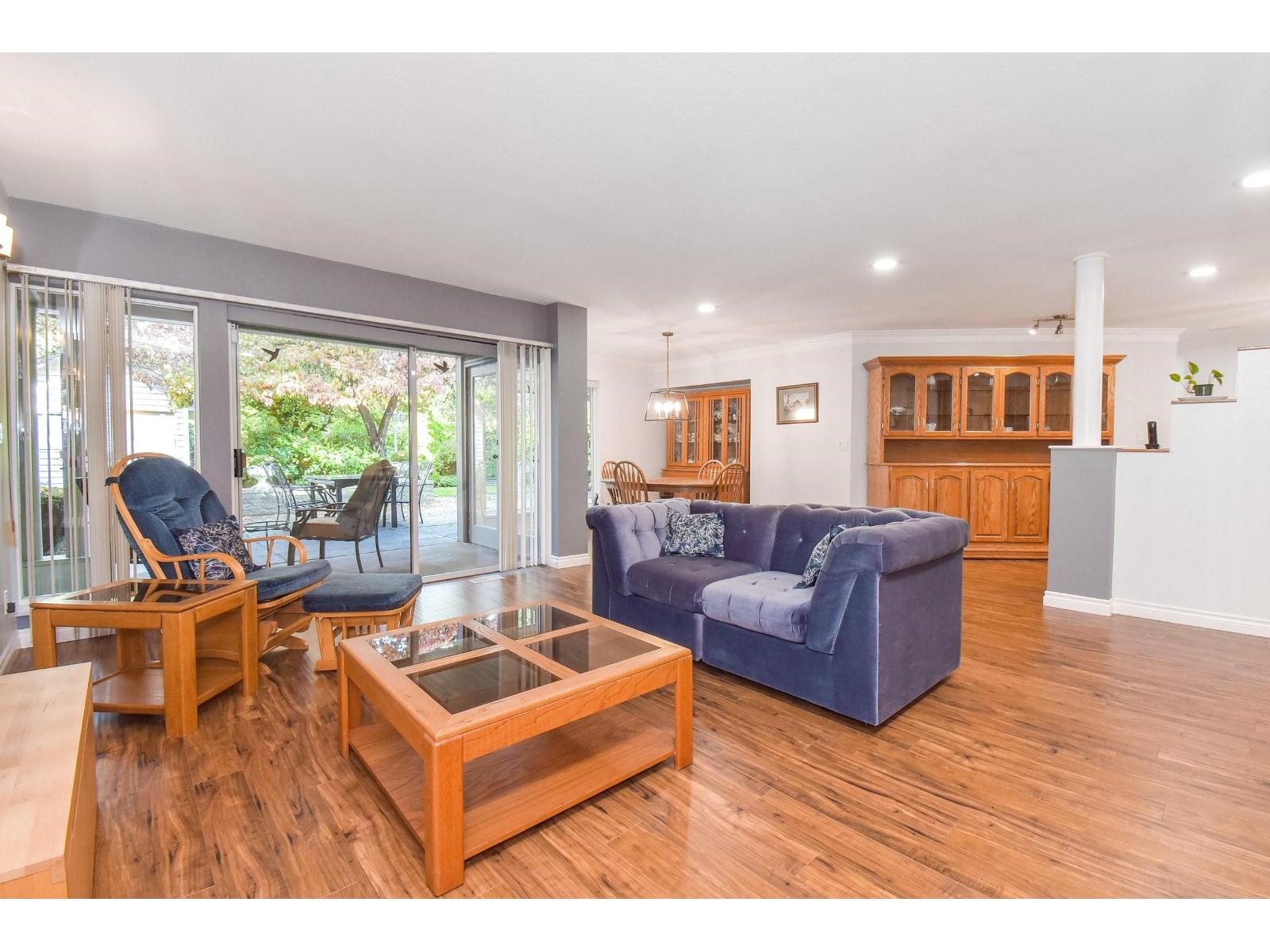 20485 93a Avenue, Langley, British Columbia  V1M 1B8 - Photo 9 - R3062647