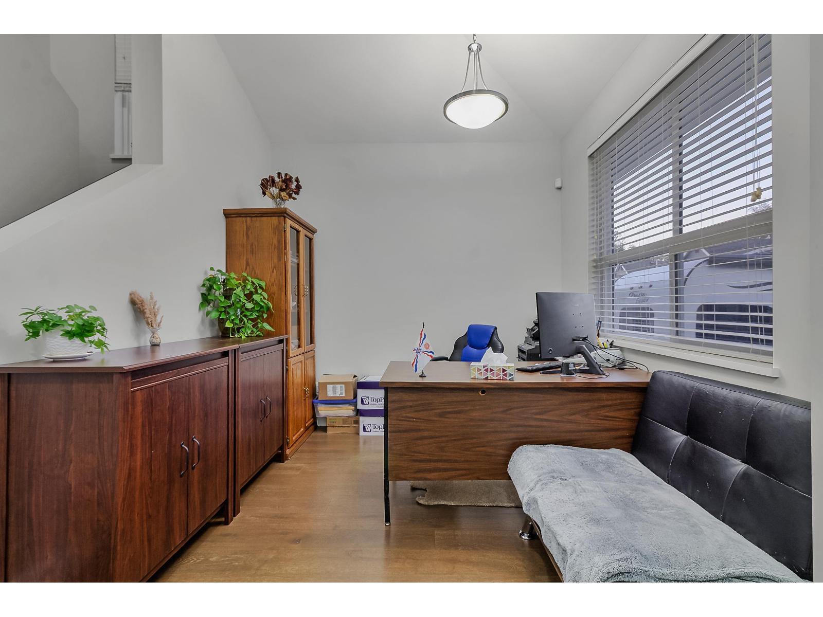 32586 Ross Drive, Mission, British Columbia  V2V 0G4 - Photo 11 - R3062771