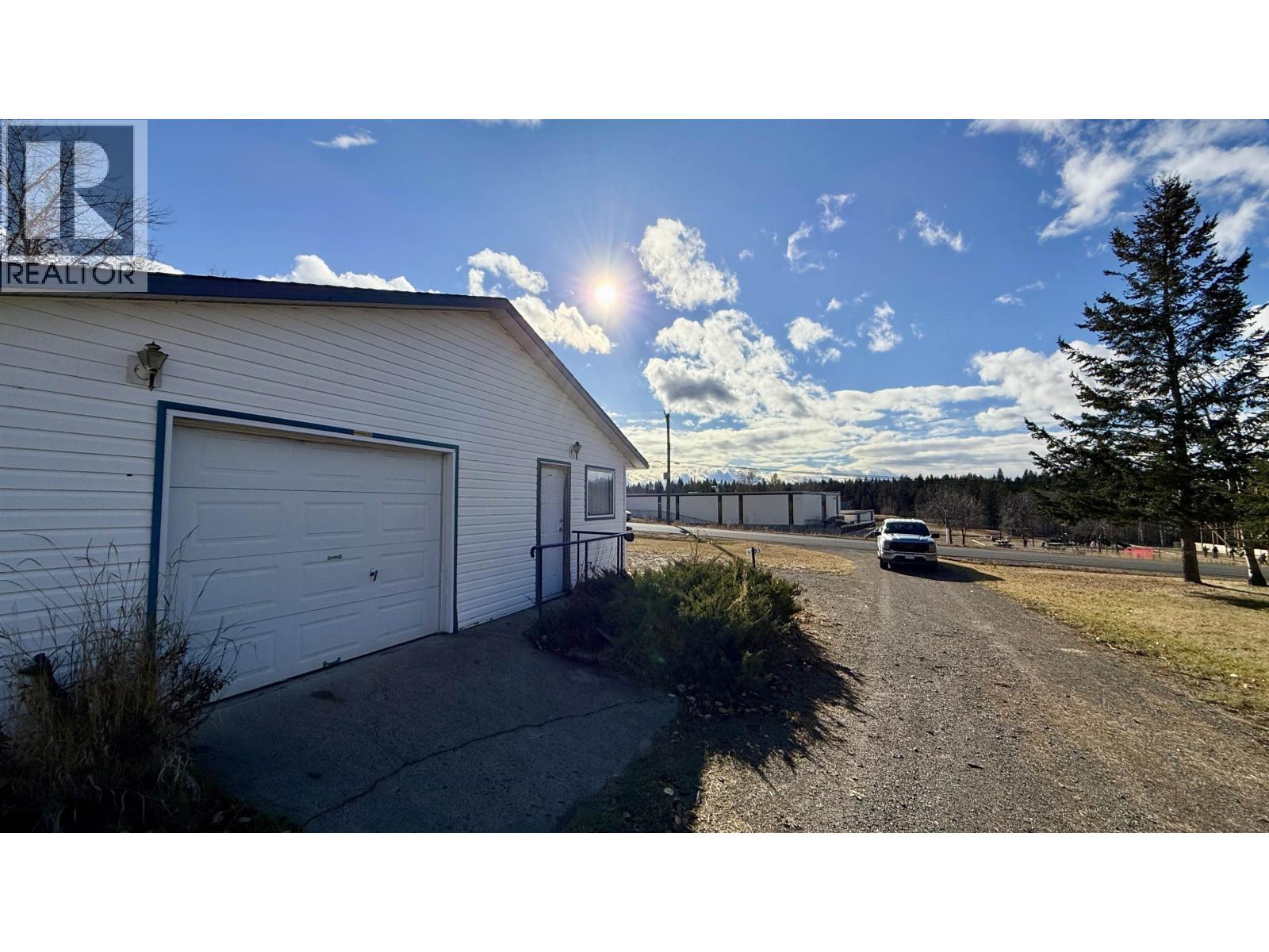 4953 Telqua Drive, 108 Mile Ranch, British Columbia  V0K 2E1 - Photo 19 - R3063089