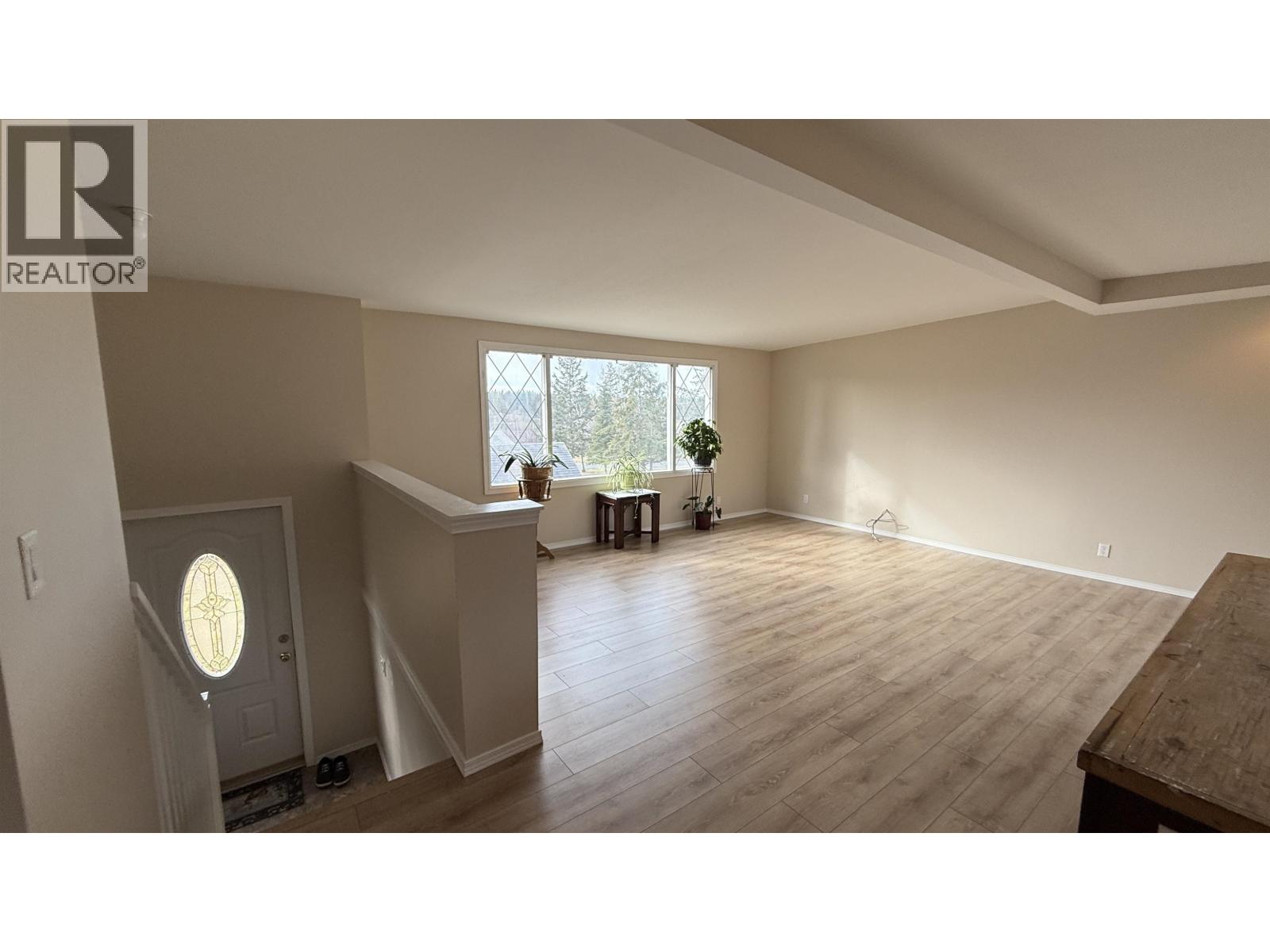 4953 Telqua Drive, 108 Mile Ranch, British Columbia  V0K 2E1 - Photo 4 - R3063089