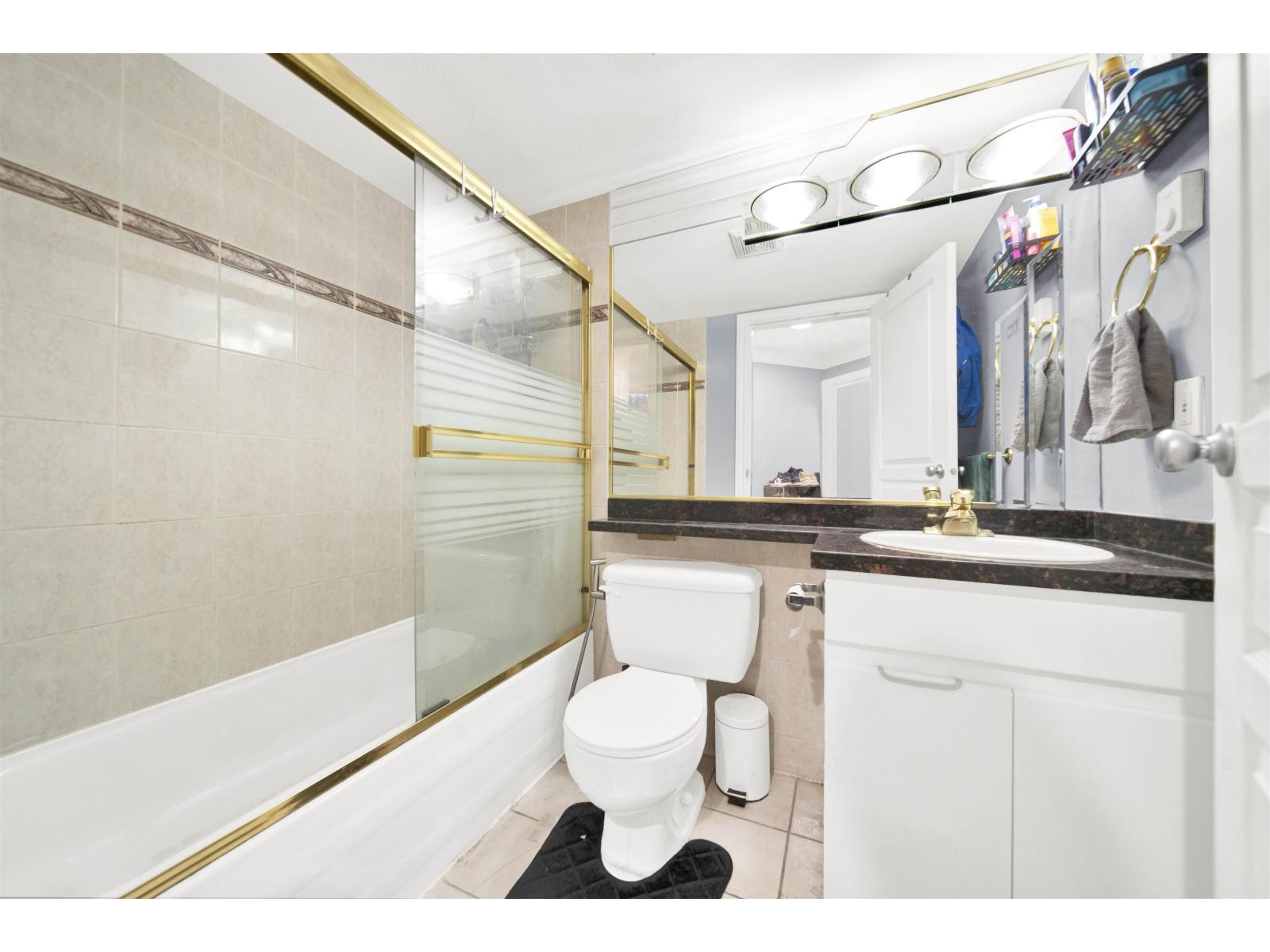 210 8115 121a Street, Surrey, British Columbia  V3W 1J2 - Photo 16 - R3062866