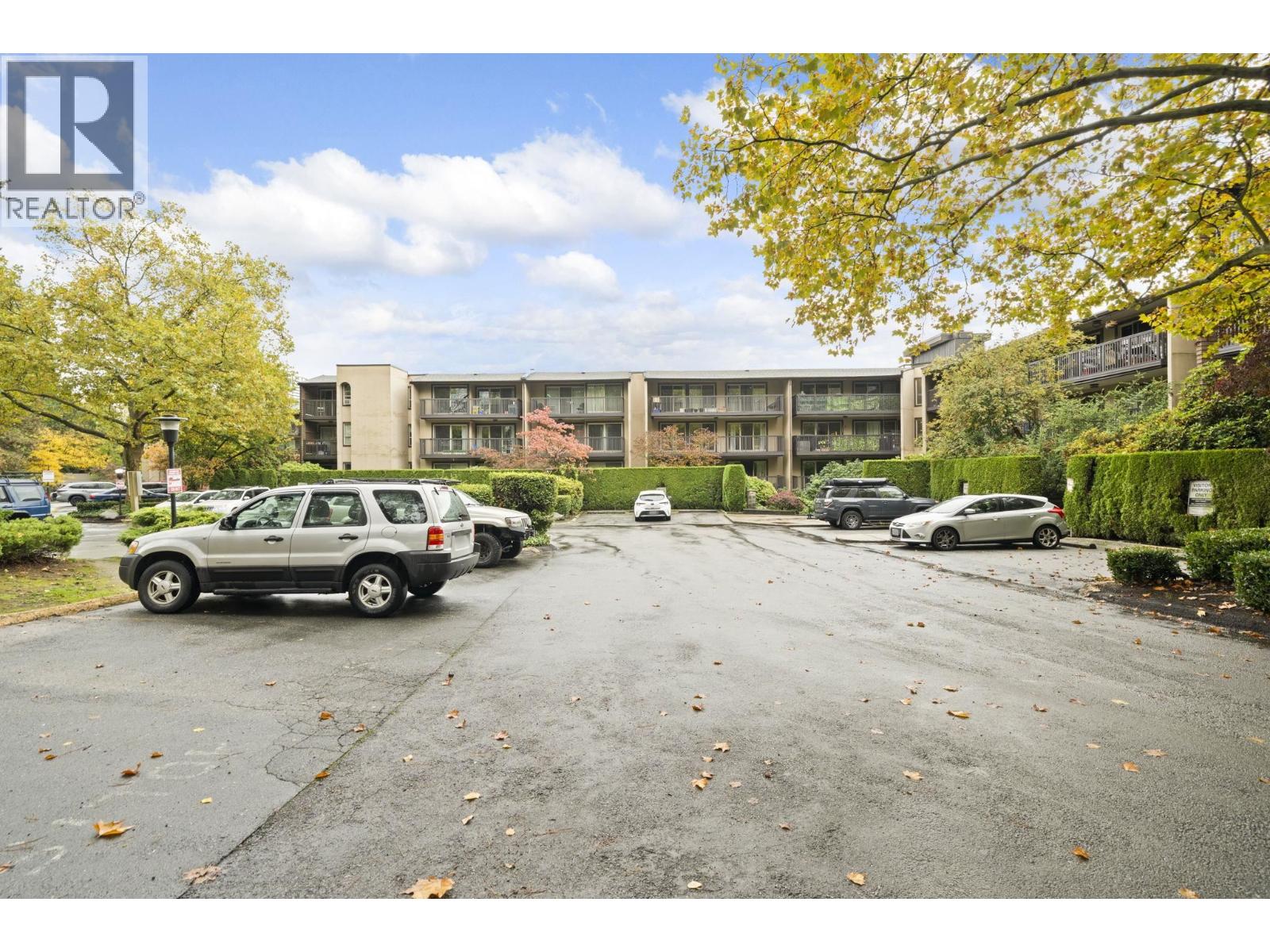 110 9847 Manchester Drive, Burnaby, British Columbia  V3N 4P4 - Photo 2 - R3063063