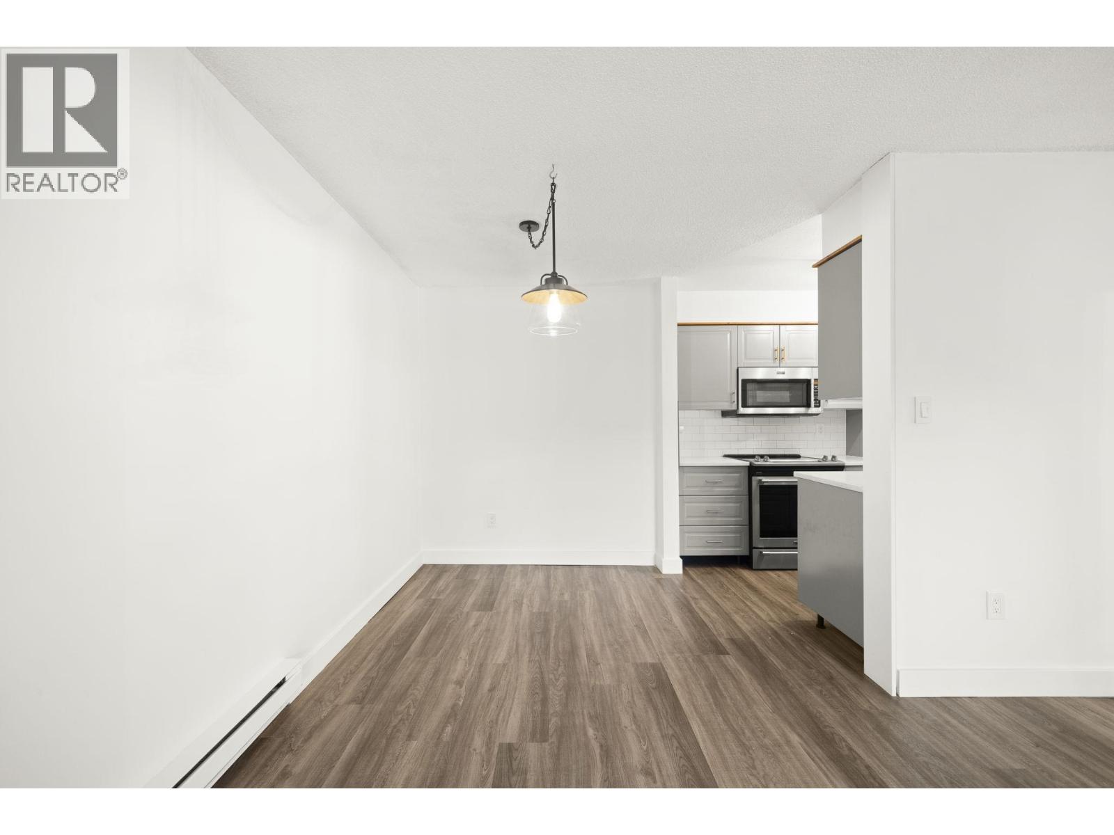 110 9847 Manchester Drive, Burnaby, British Columbia  V3N 4P4 - Photo 8 - R3063063