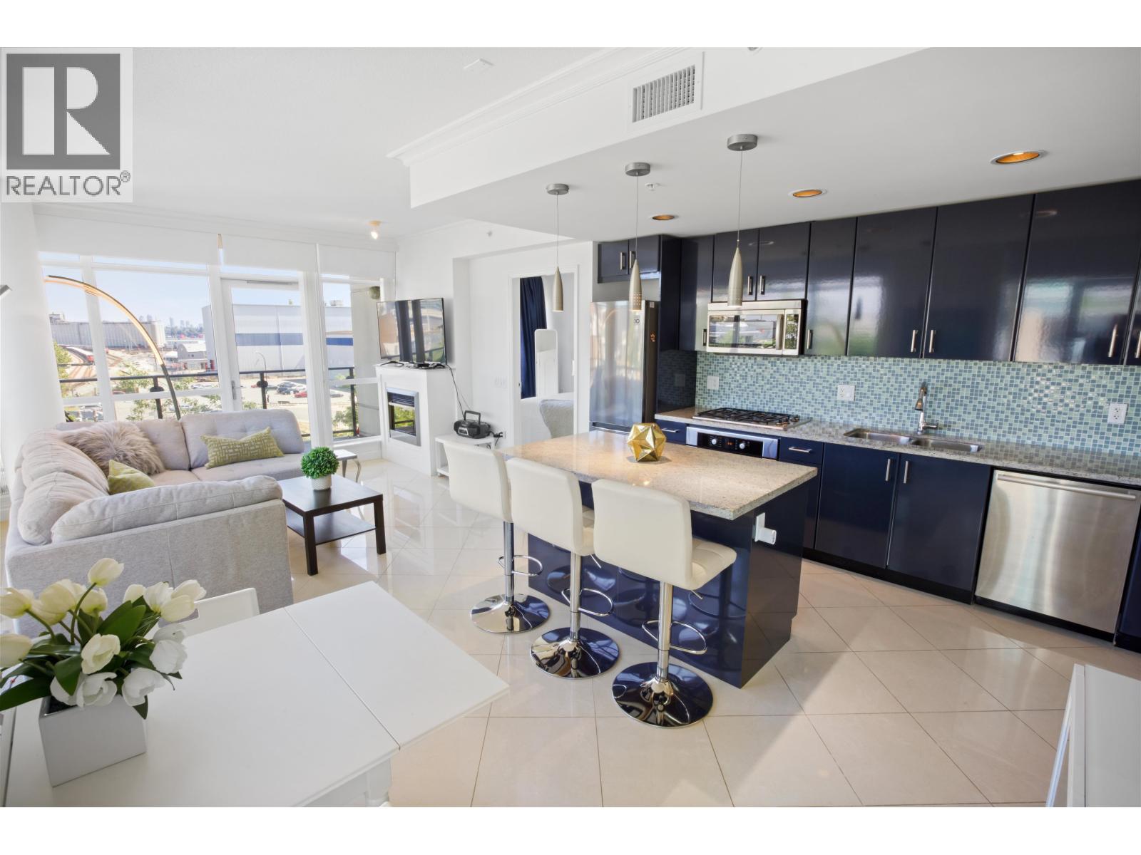 502 172 Victory Ship Way, North Vancouver, British Columbia  V7L 0B5 - Photo 3 - R3063064