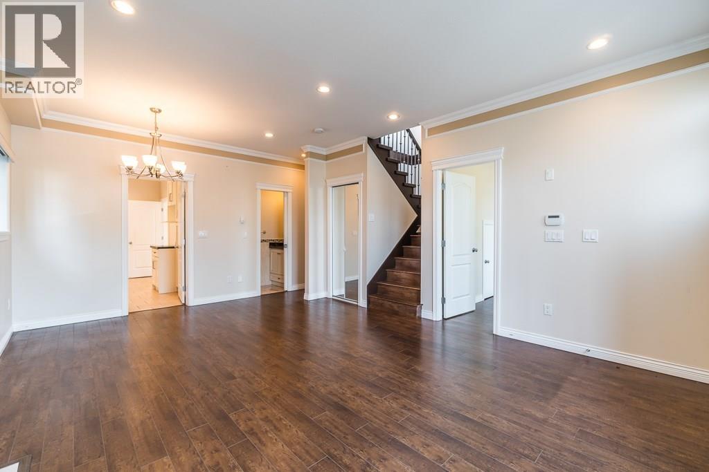 7734 16th Avenue, Burnaby, British Columbia  V3N 1P9 - Photo 3 - R3063067