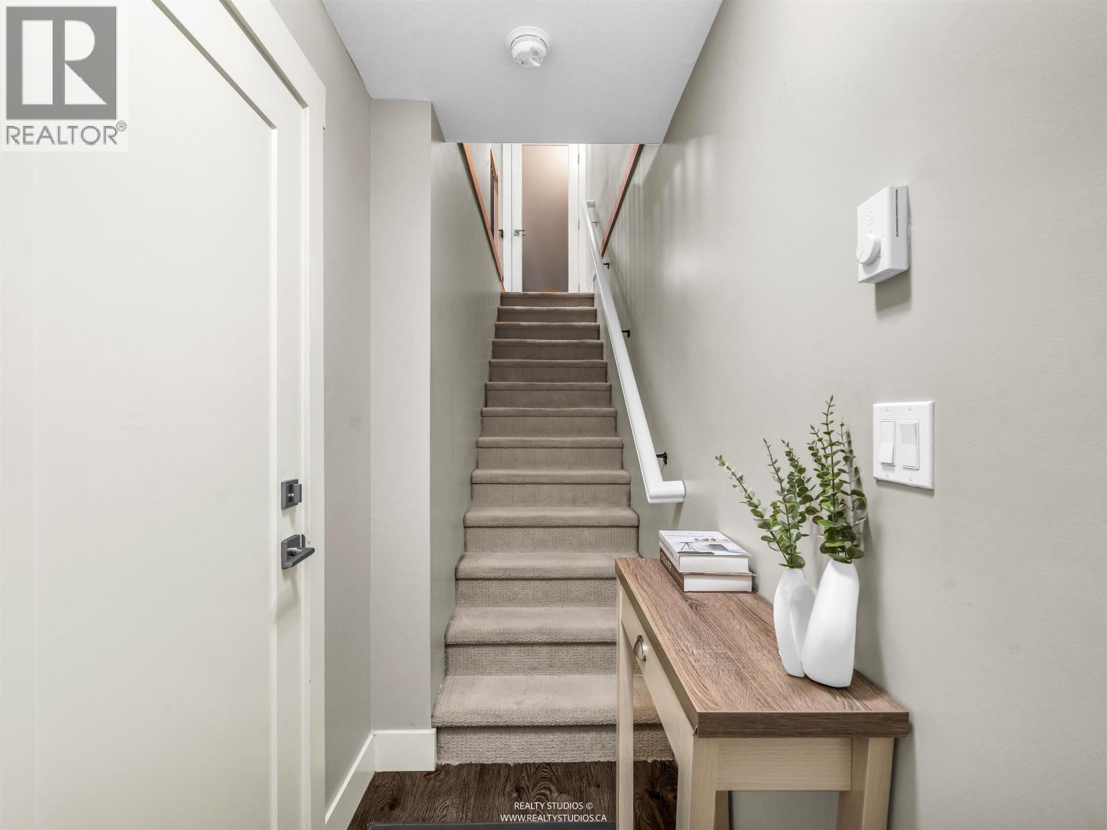 113 10151 240 Street, Maple Ridge, British Columbia  V2W 0G9 - Photo 3 - R3063076