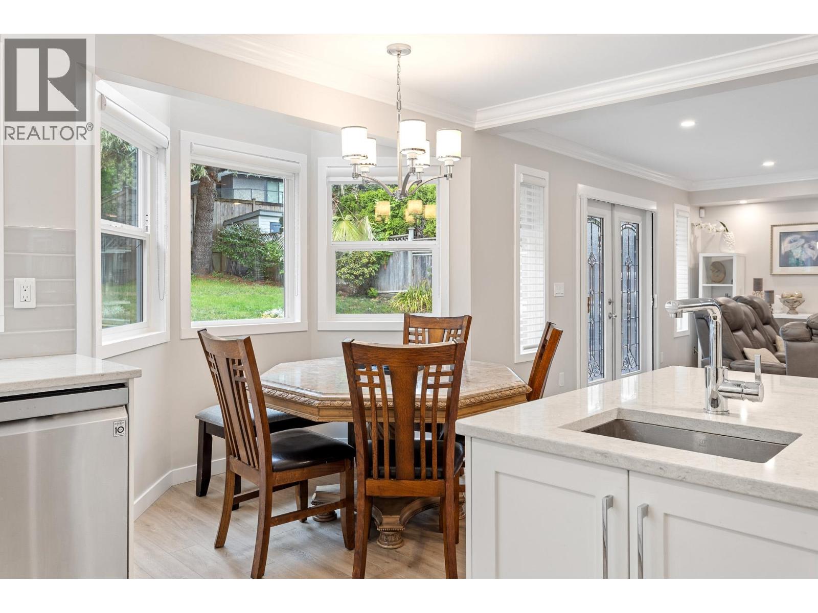 2443 Leclair Drive, Coquitlam, British Columbia  V3K 6G7 - Photo 14 - R3063086